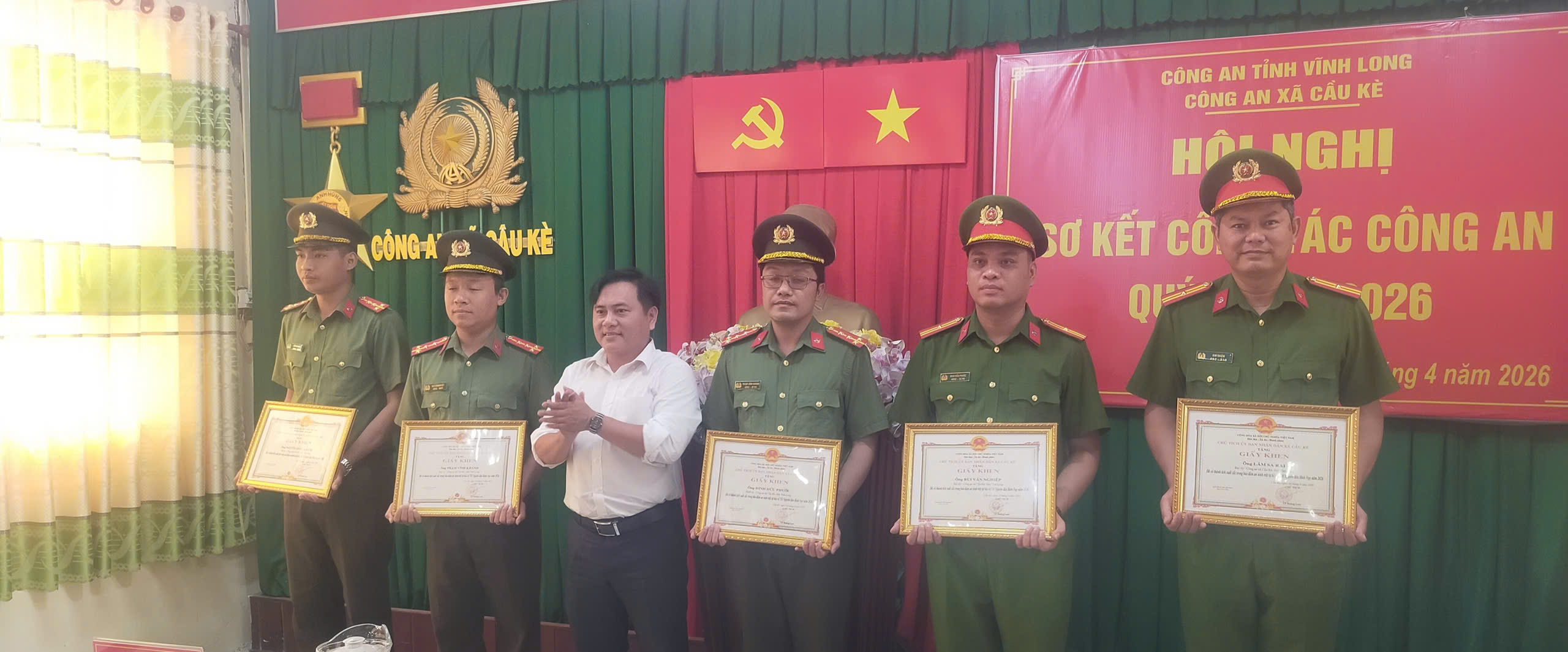 Anh 5
