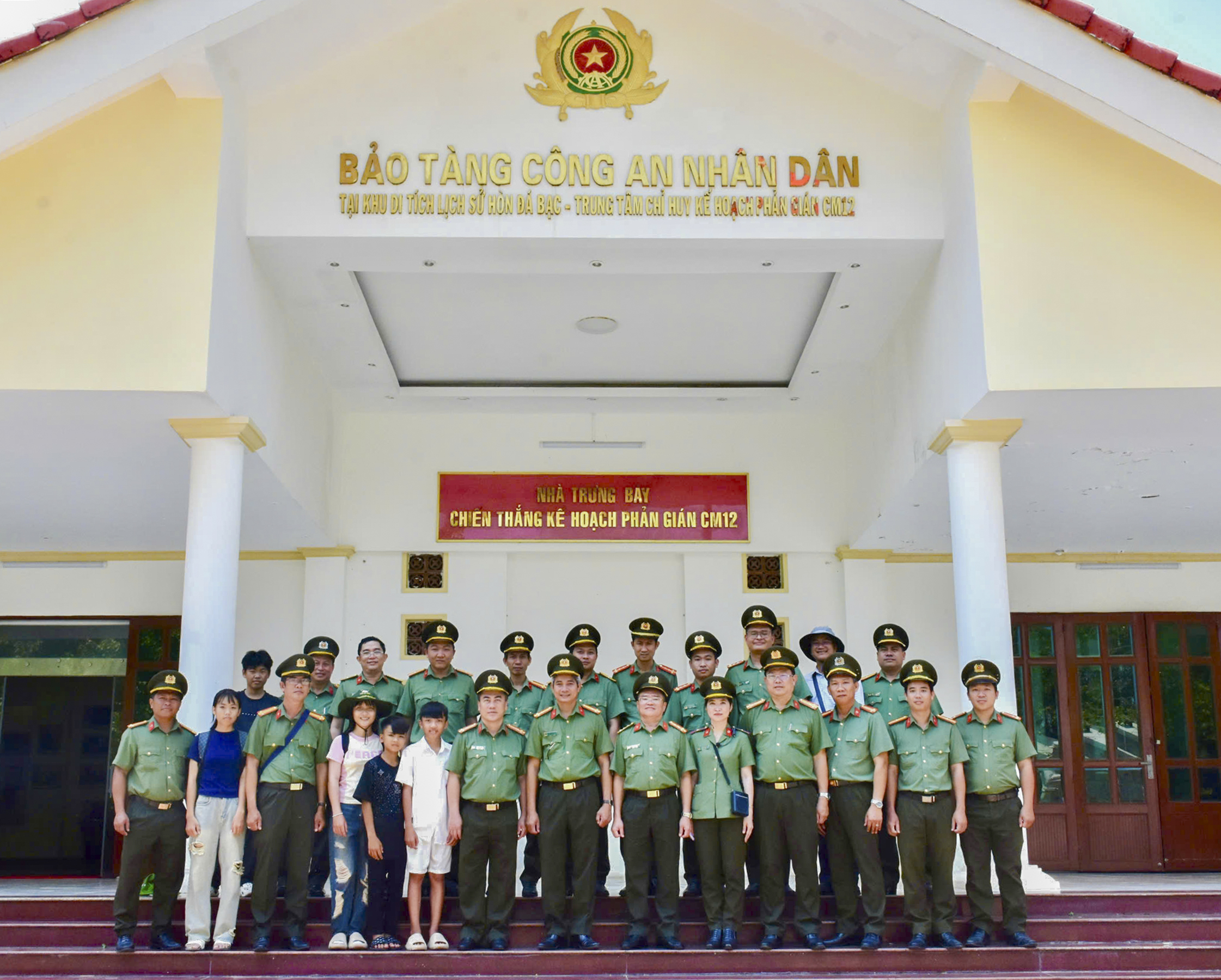 Đơn vị quan tâm công tác giáo dục chính trị tư tưởng cho cán bộ, chiến sĩ (2)