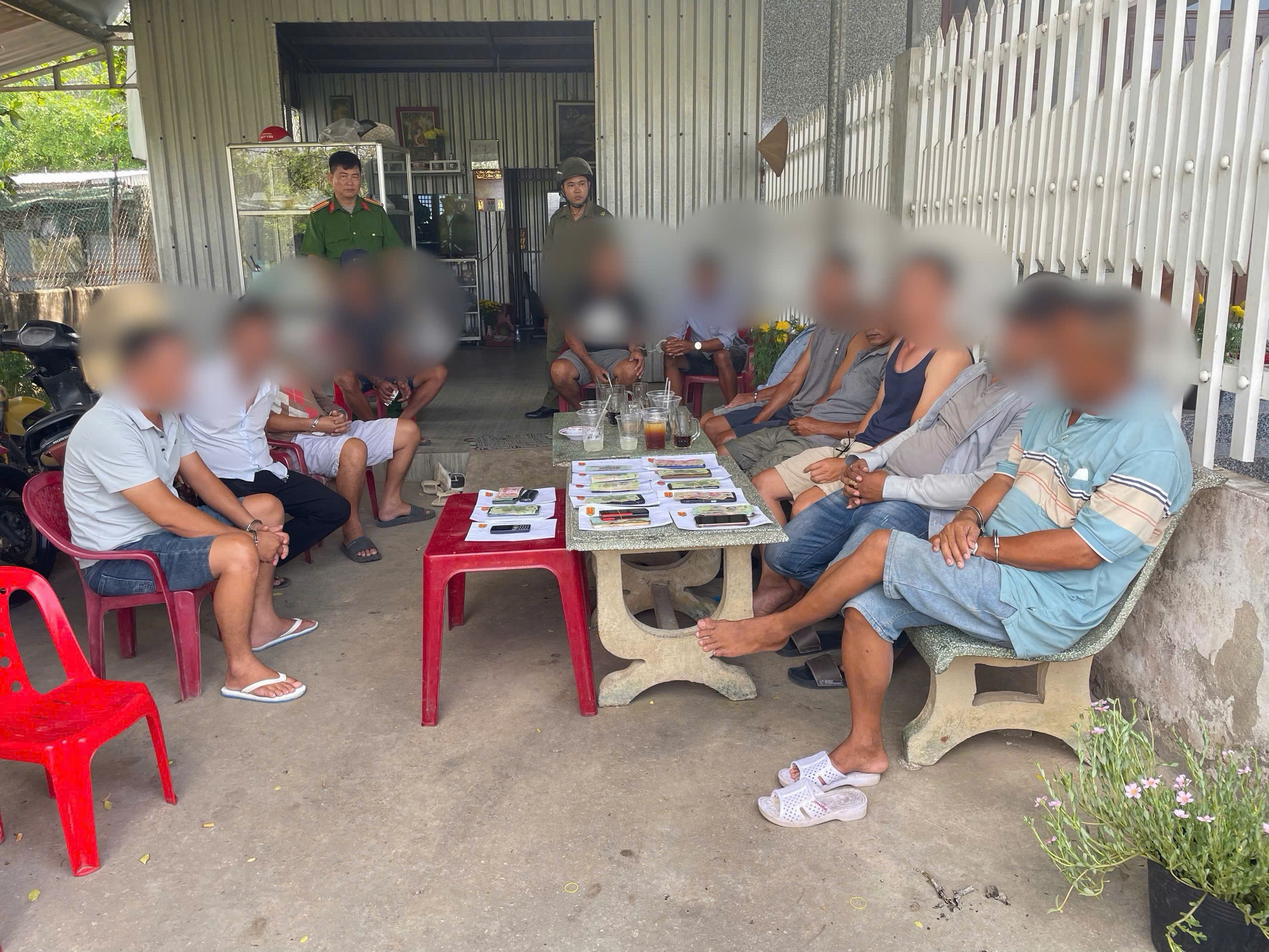 gen h HINH ĐÁ GÀ QUA MẠNG