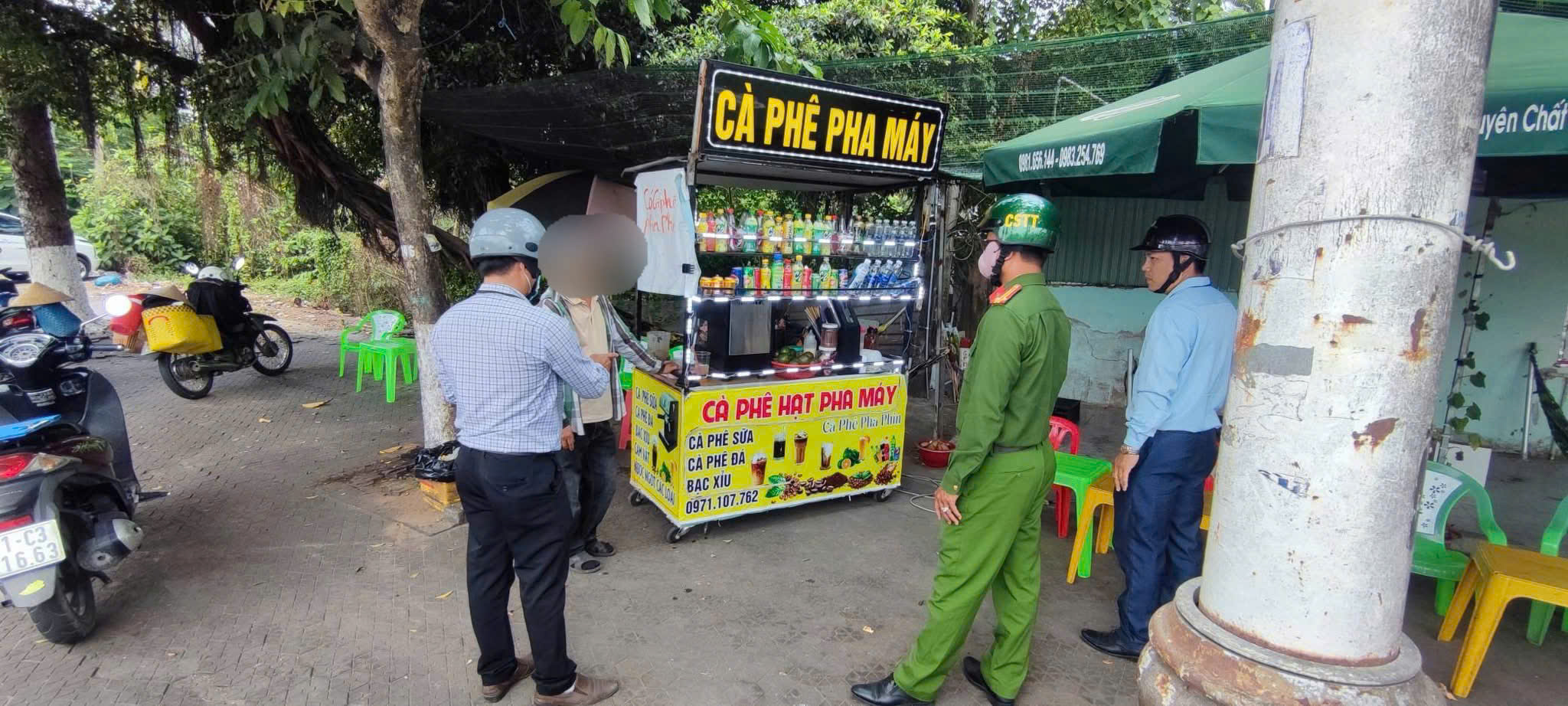 Lực lượng chức năng xử lý các trường hợp vi phạm