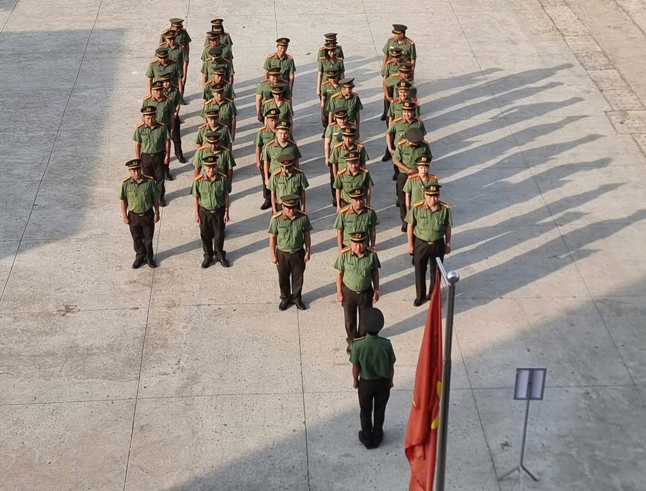 05 05 Ảnh PA04 Phòng ANKT sinh hoạt dưới cờ đầu tuần tháng 5 2026