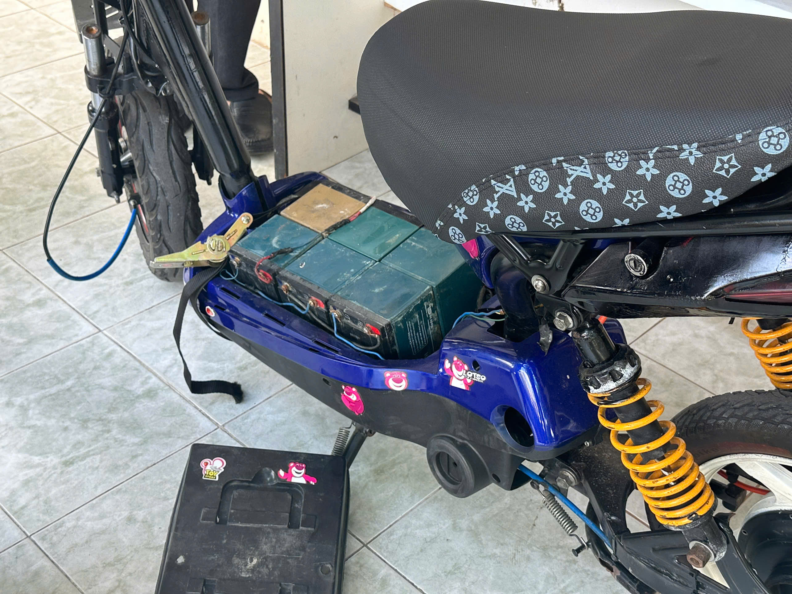 Xe độ chế của học sinh (2)