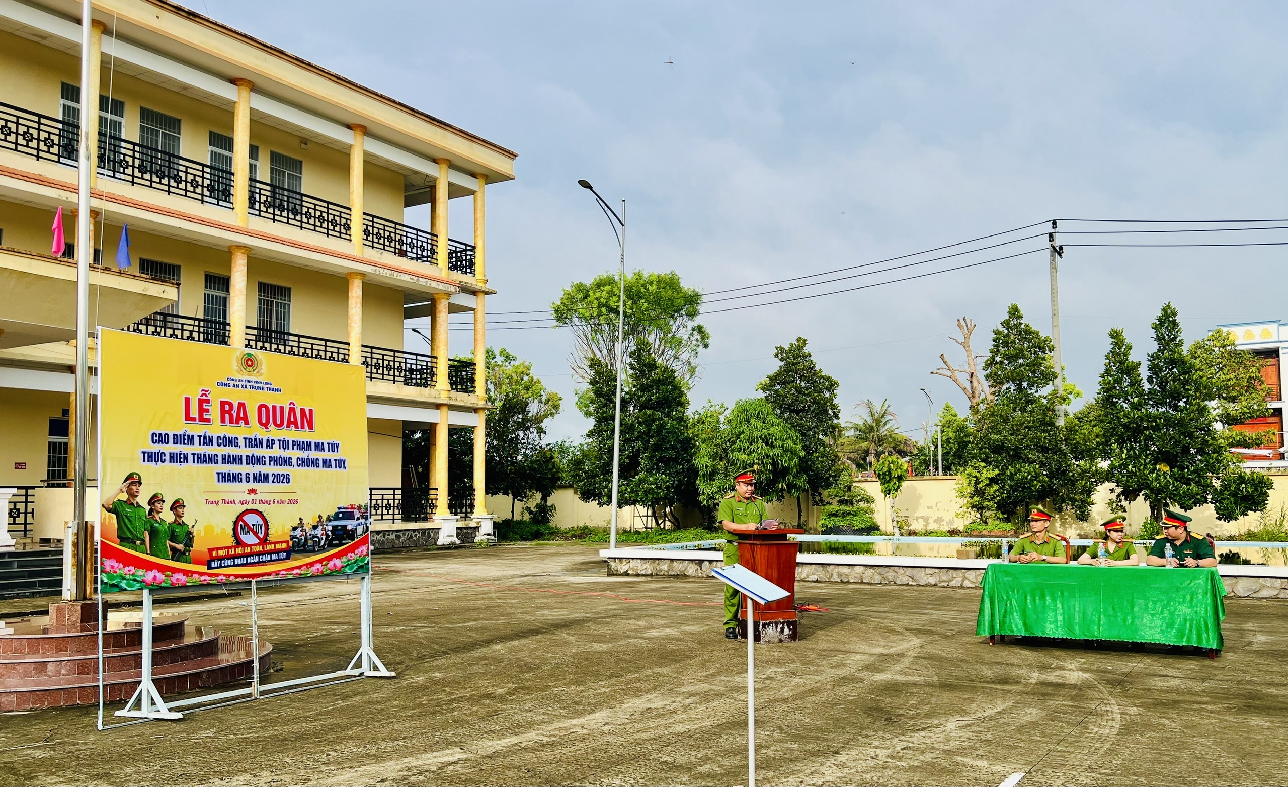 Anh 1