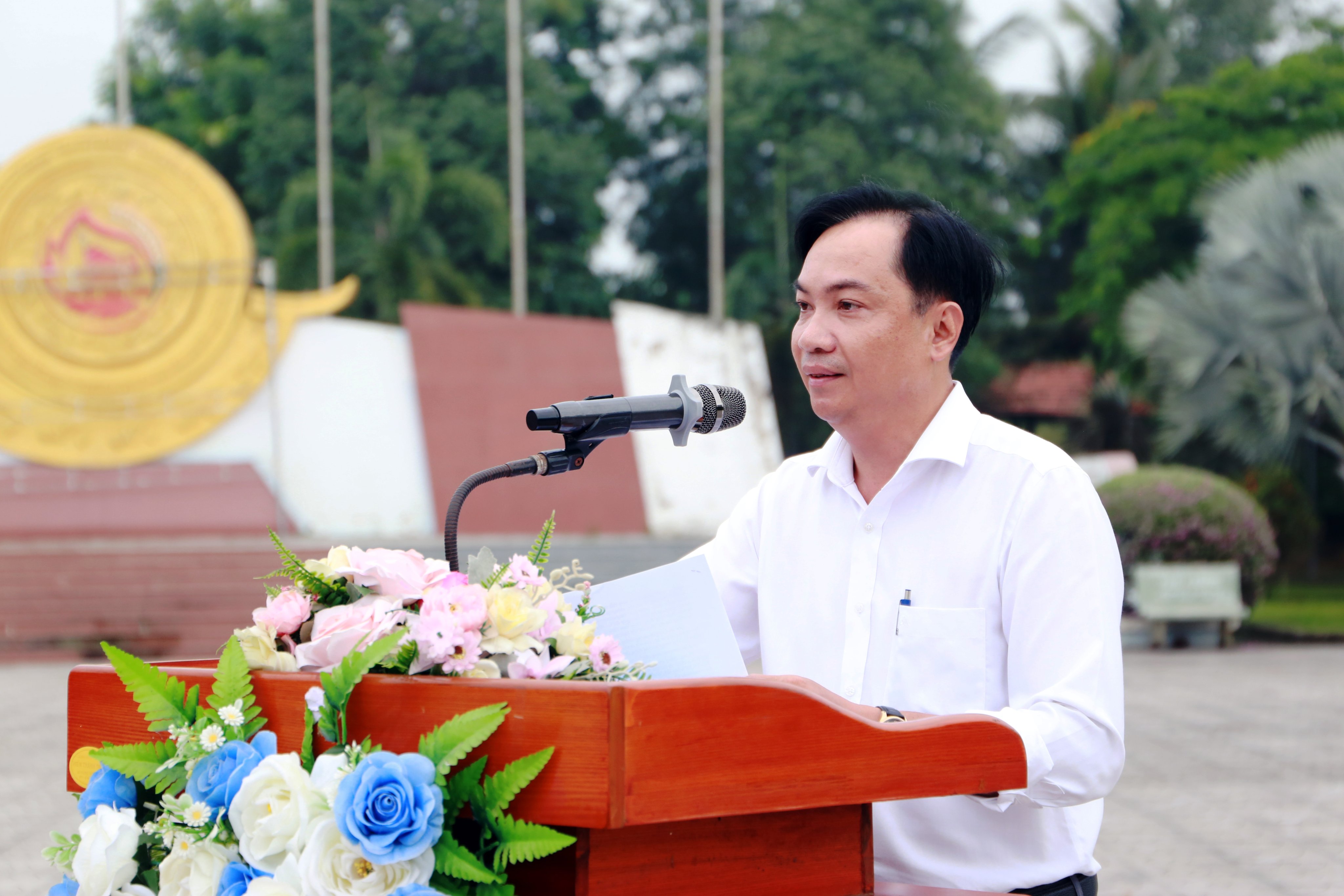 ẢNH 2 ĐỒNG CHÍ NGUYỄN HỮU KIÊN PHÁT BIỂU CHỈ ĐẠO TẠI BUỔI LỄ