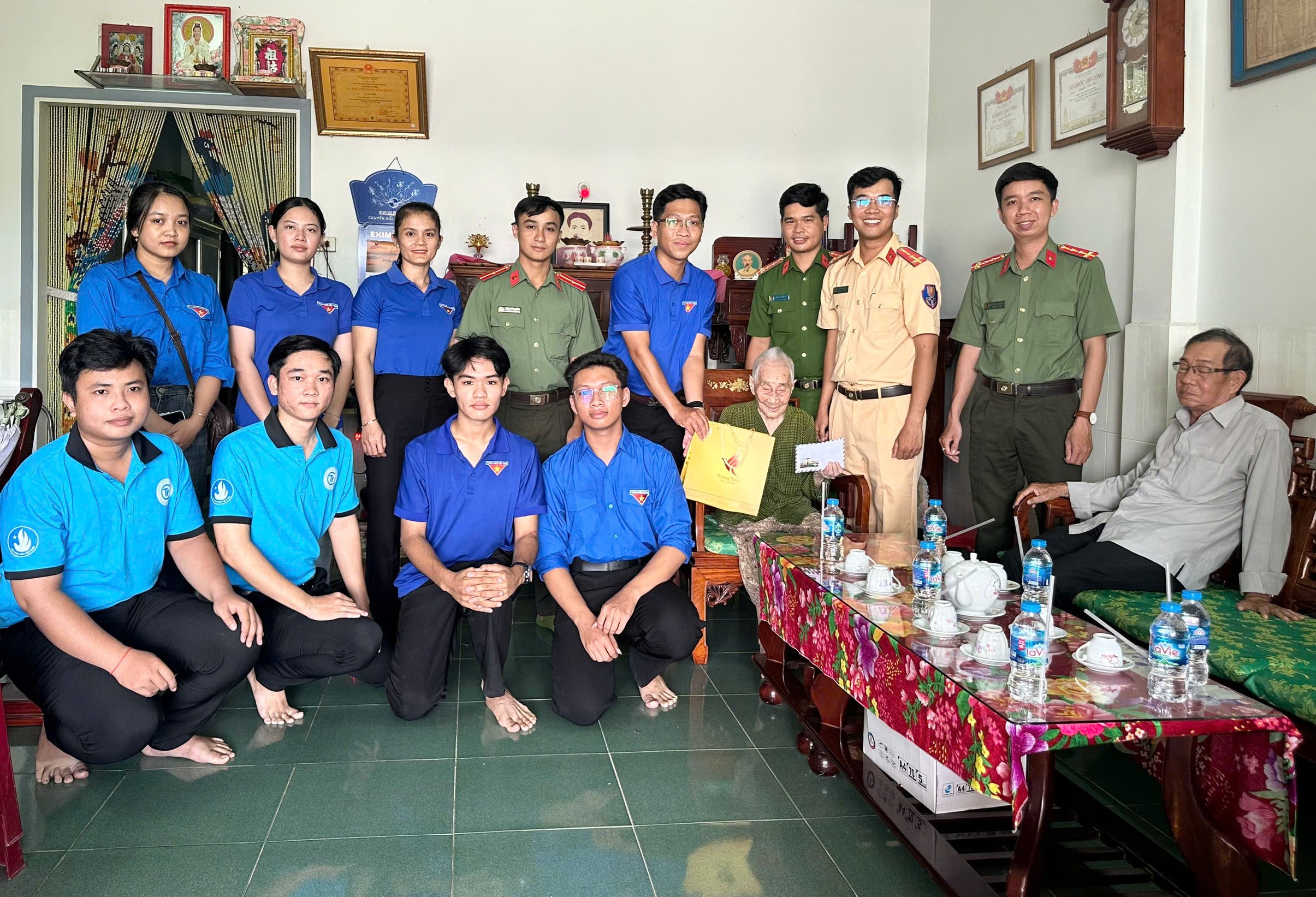1 mẹ Thiệt