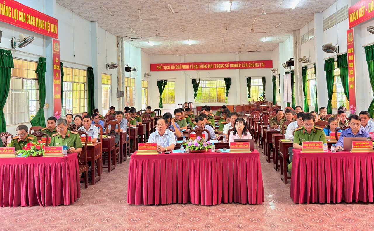 1 QUANG CẢNH HỘI NGHỊ