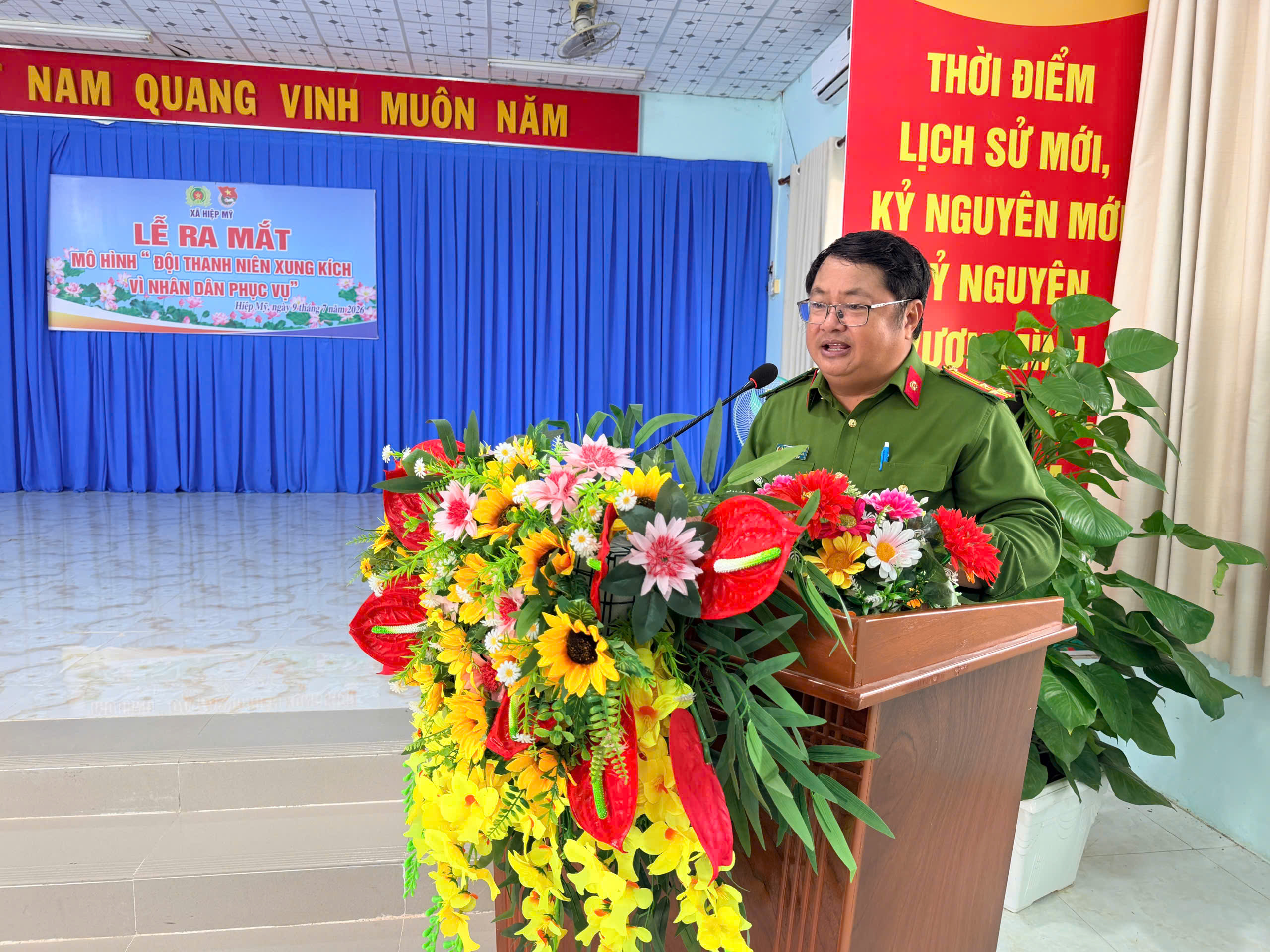 4 Ảnh đồng chí Thượng tá Nguyễn Thanh Bình, Ủy viên Ban Thường vụ Đảng