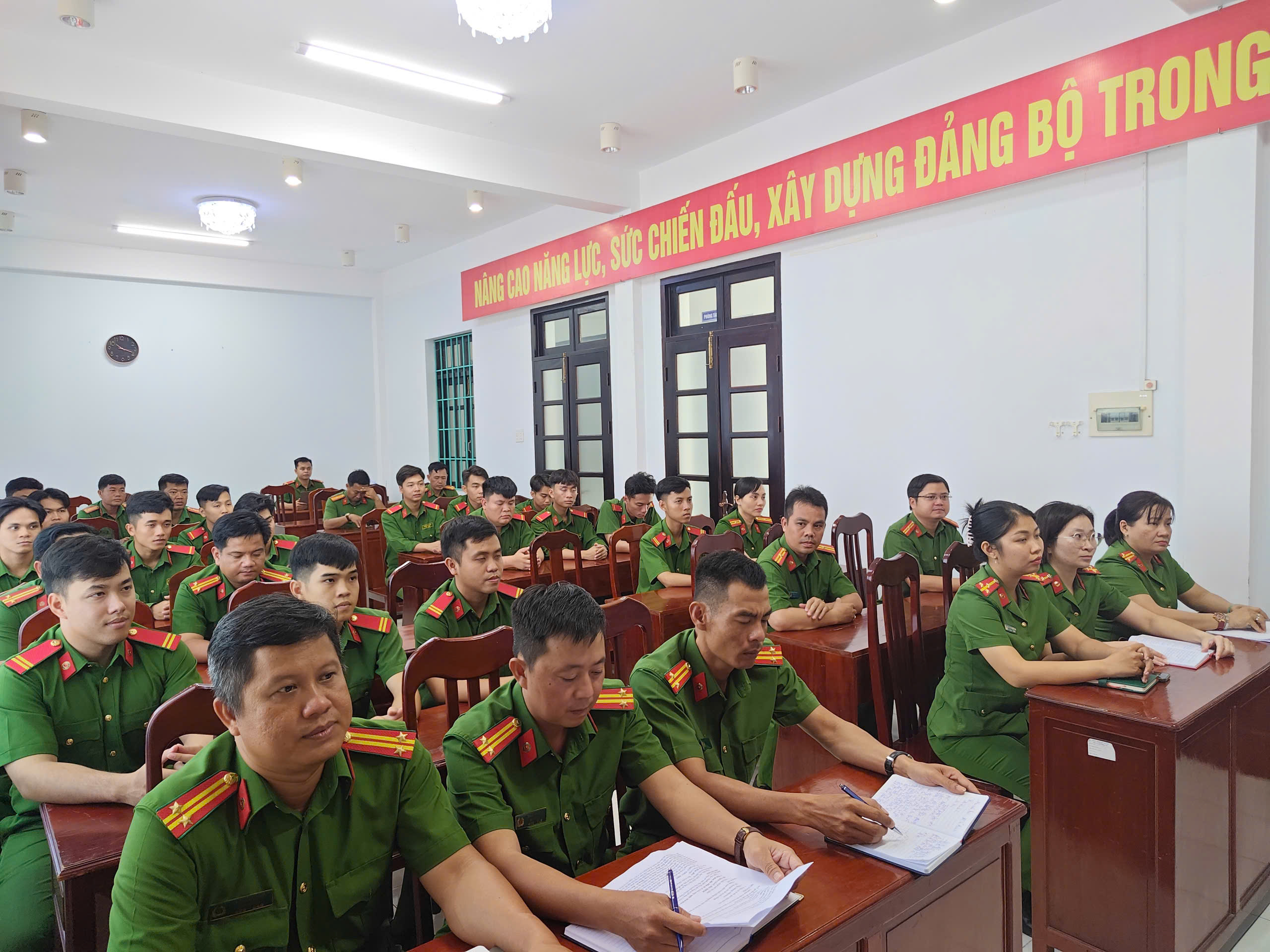 Anh 1