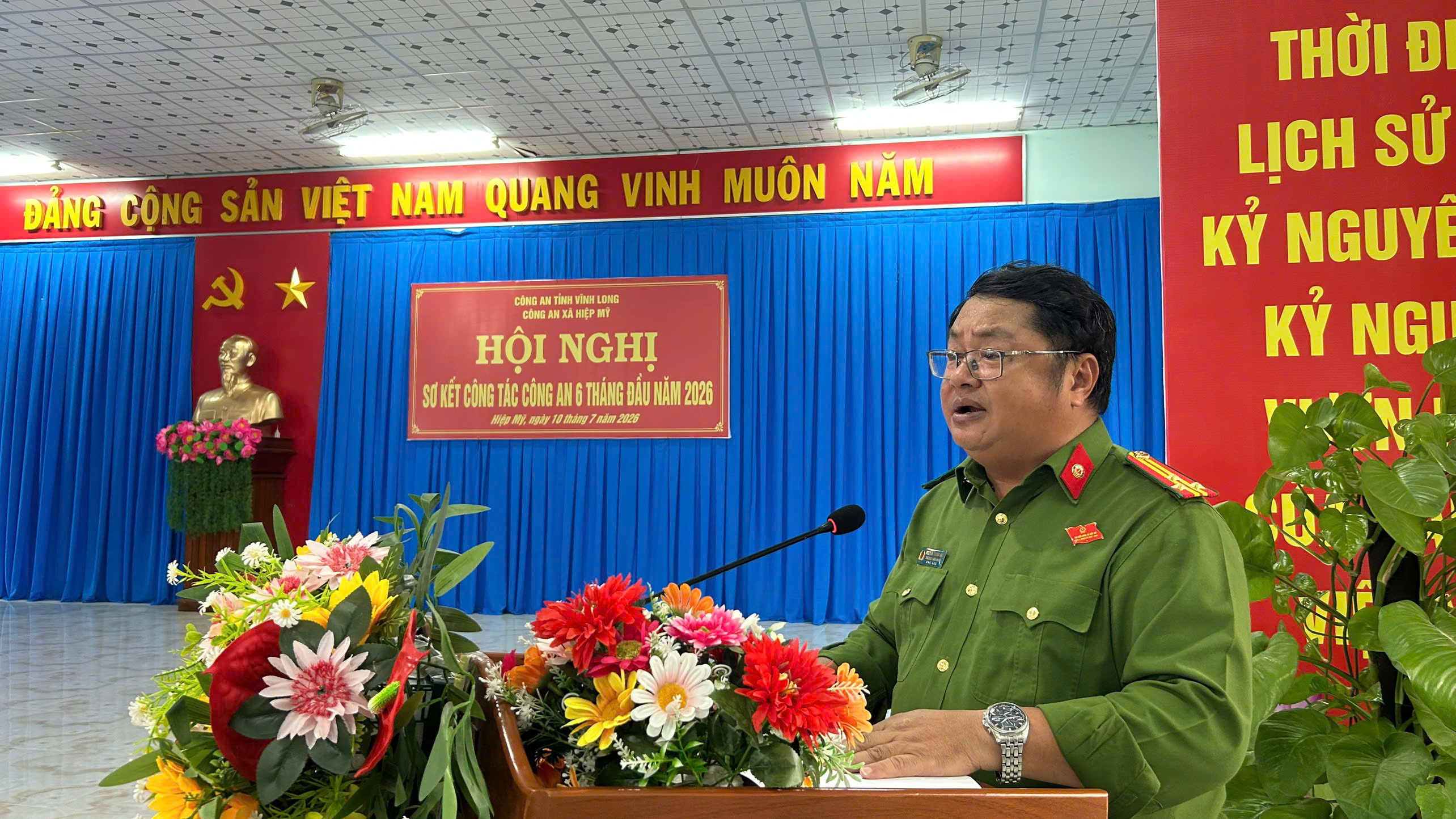 Ảnh Đồng chí Thượng tá Nguyễn Thanh Bình, Uỷ viên Ban thưởng vụ Đảng uỷ xã, Bí thư Đảng uỷ Công an, Trưởng Công an xã phát biểu tiếp thu