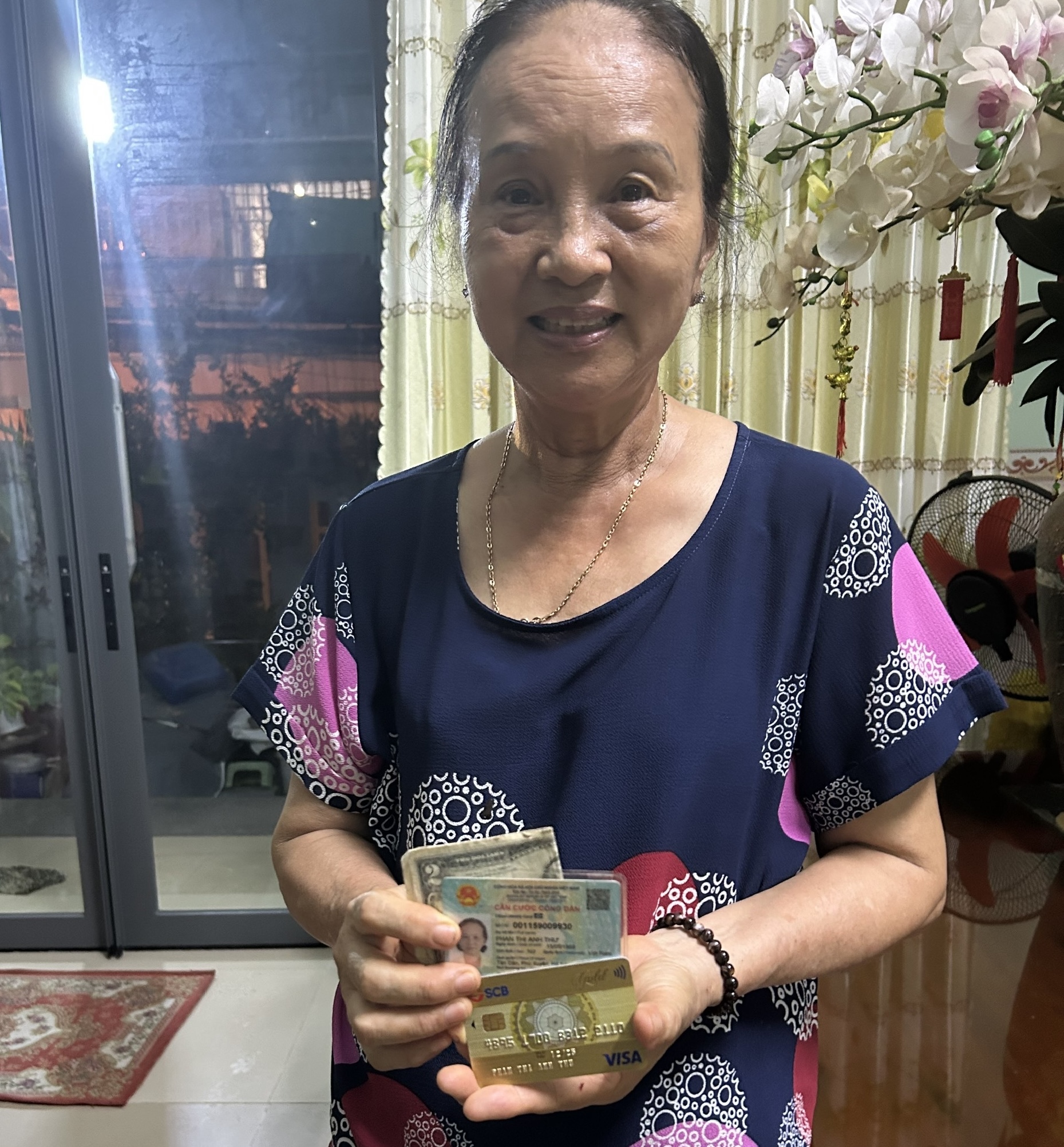 Bà Phan Thị Anh Thư nhận lại tài sản của mình
