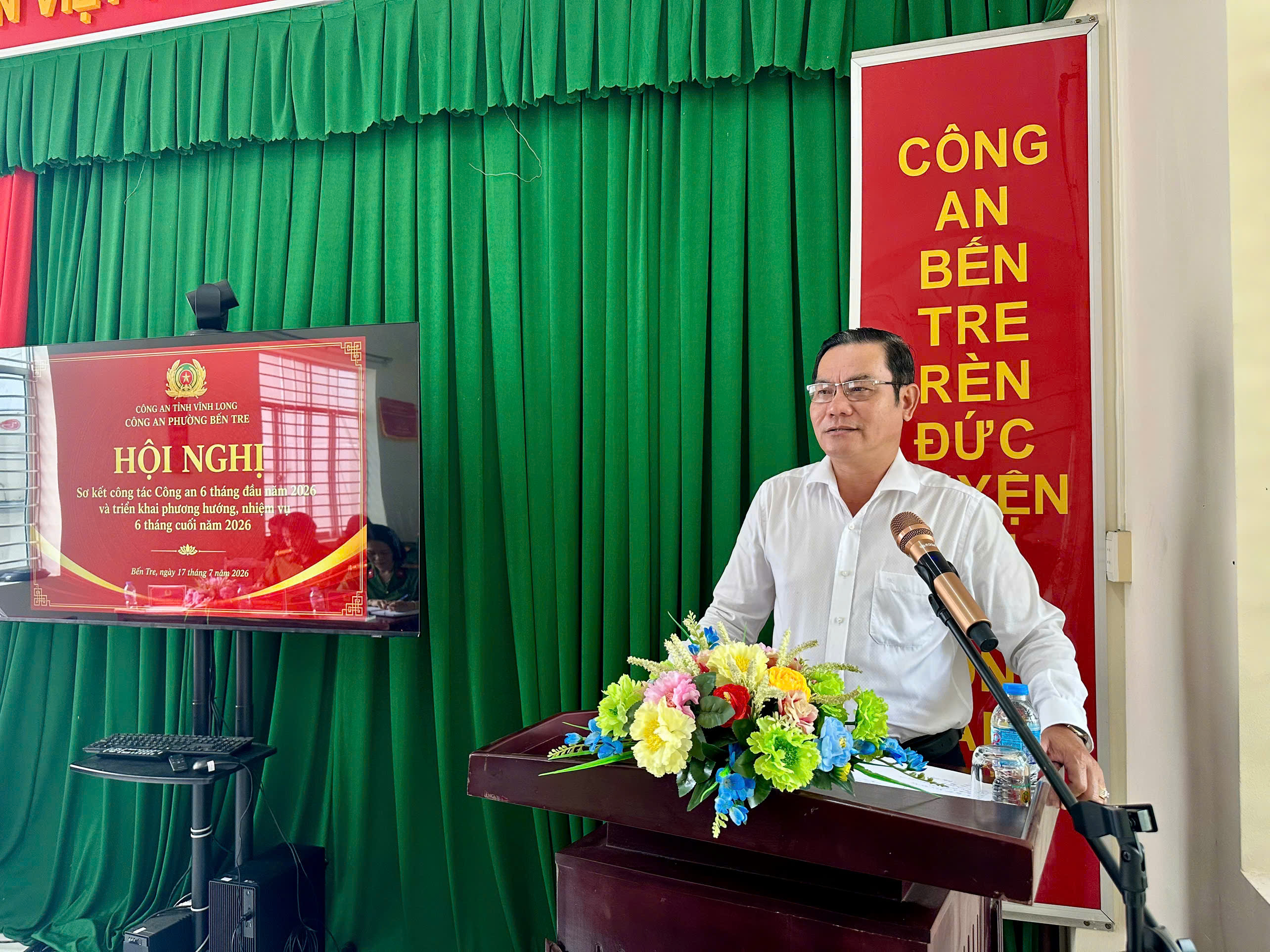 Chủ tịch UBND phường phát biểu chỉ đạo hội nghị