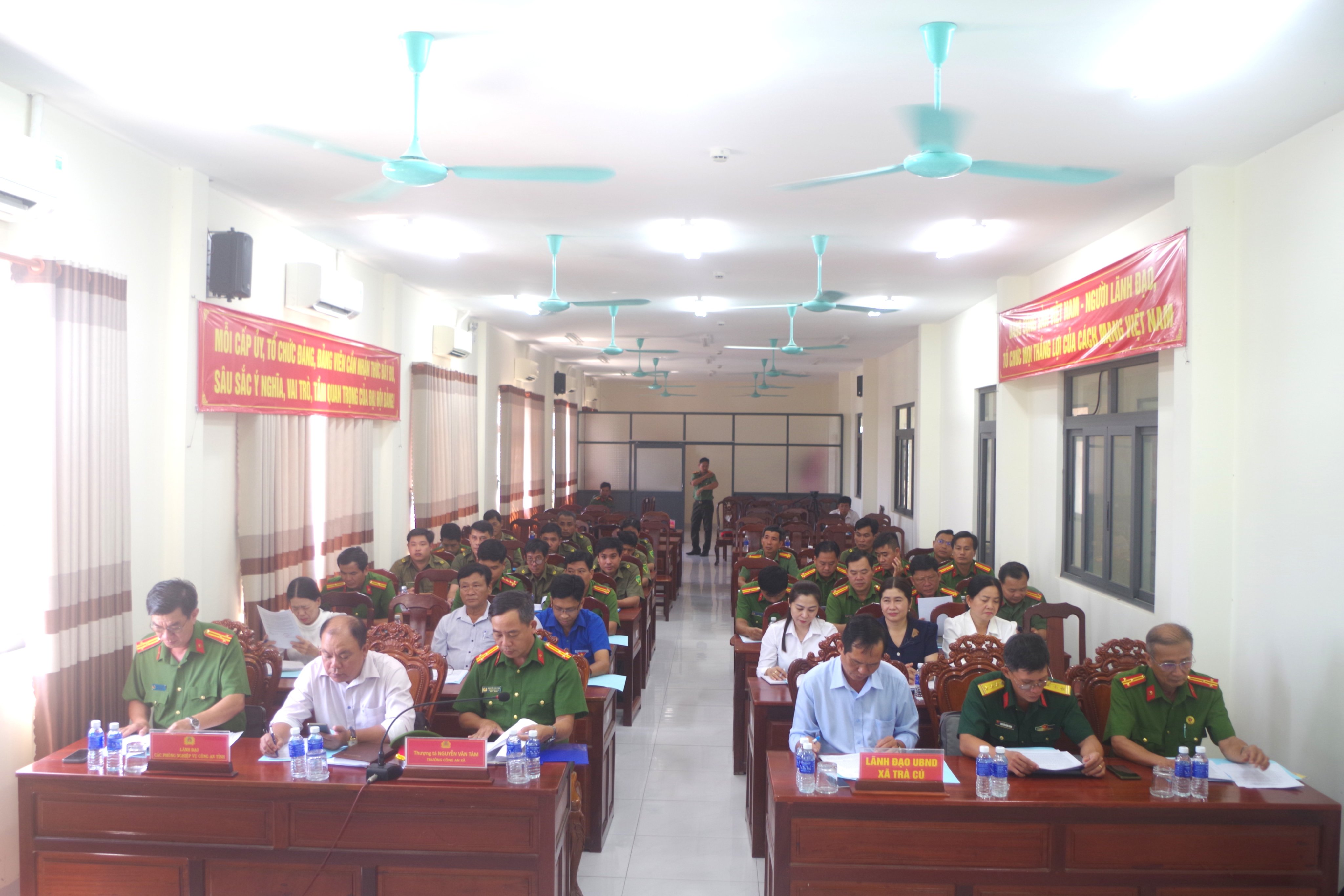 Đại biểu tham dự Hội nghị