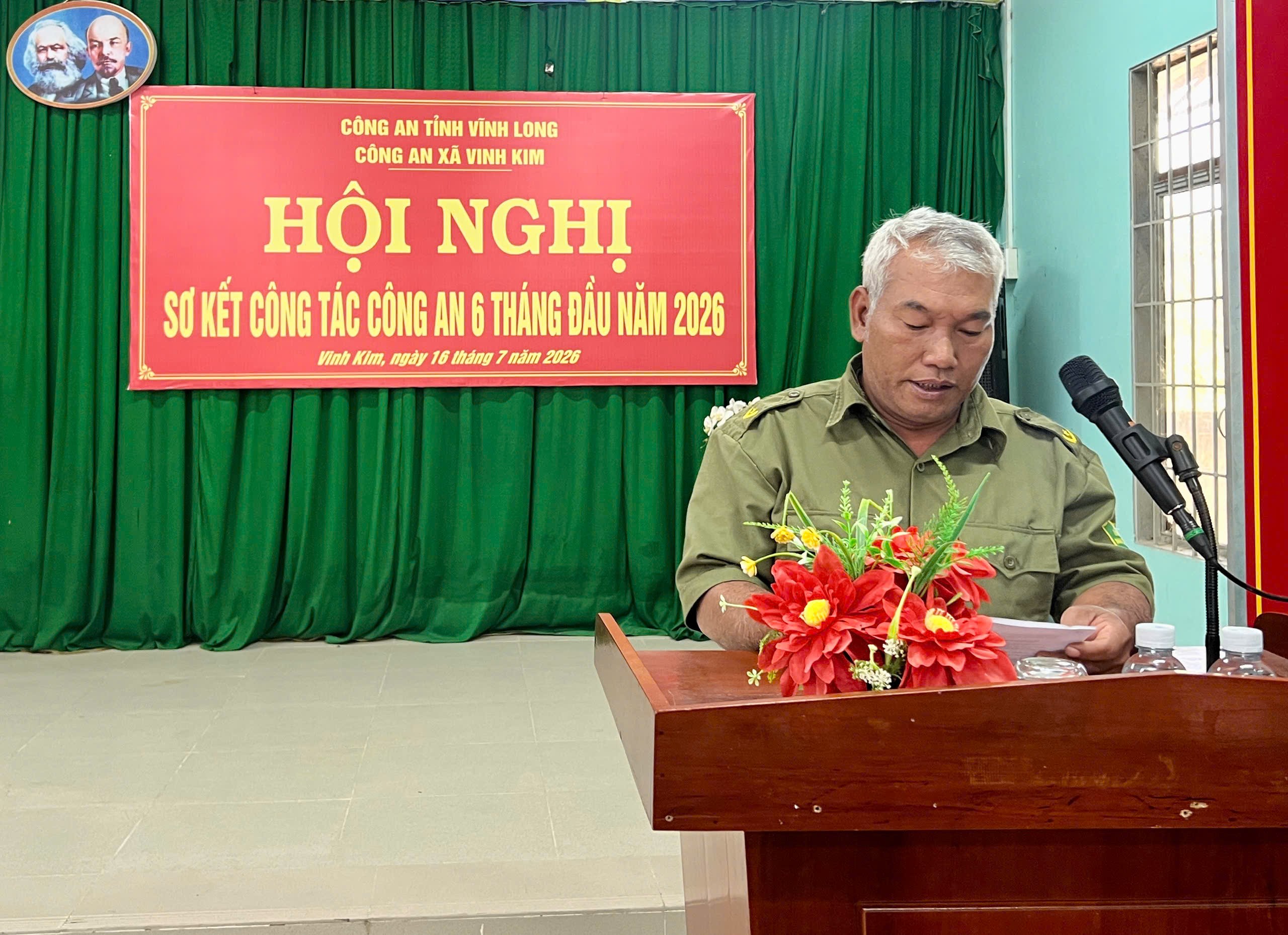 Dai bieu tham luan Hoi nghi 2 1