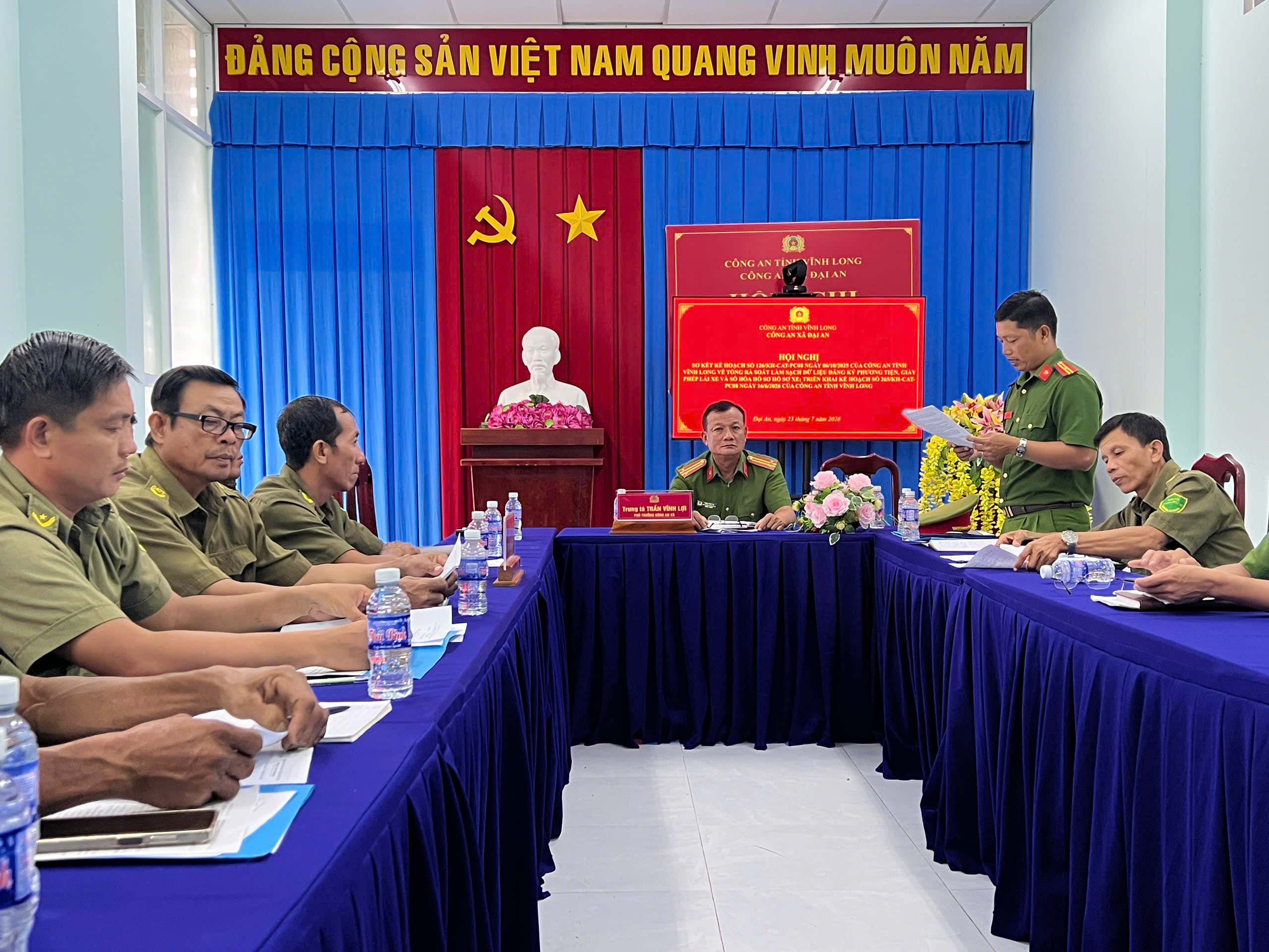 Đại biểu tham luận