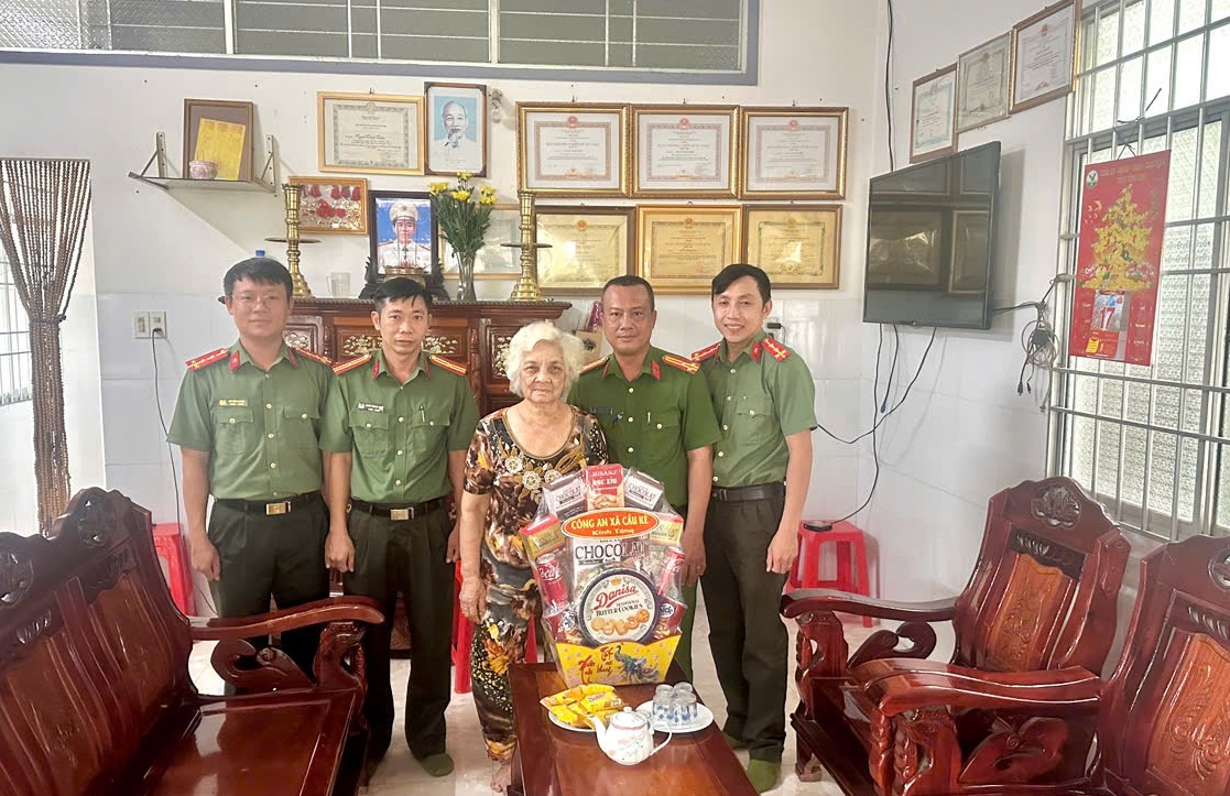 hÌNH TẶNG QUÀ 1