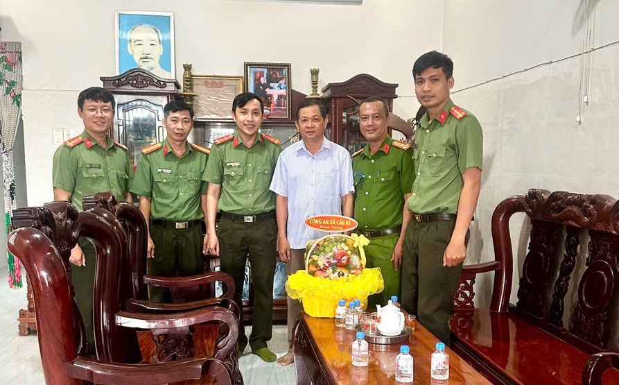 HÌNH TẶNG QUÀ 2