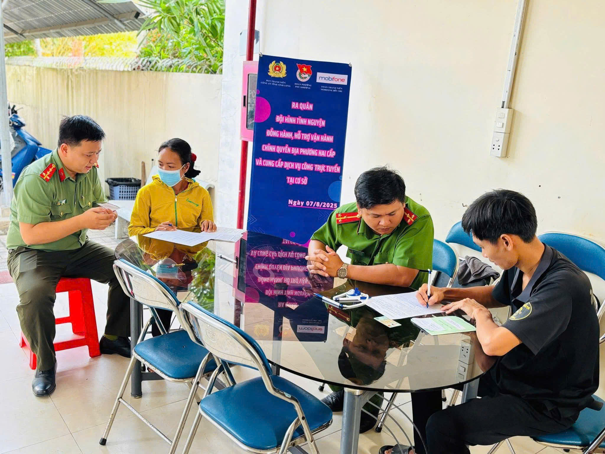 Hỗ trợ chính quyền 2 cấp tại phường Phú Khương