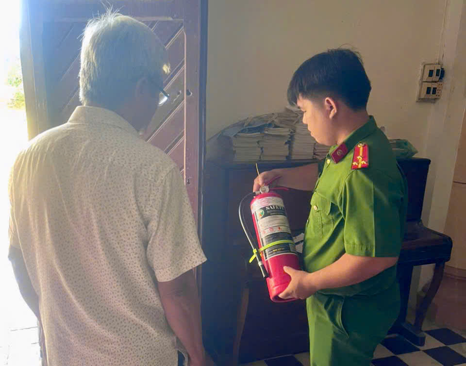 Hướng dẫn kiểm tra bình chữa cháy xách tay