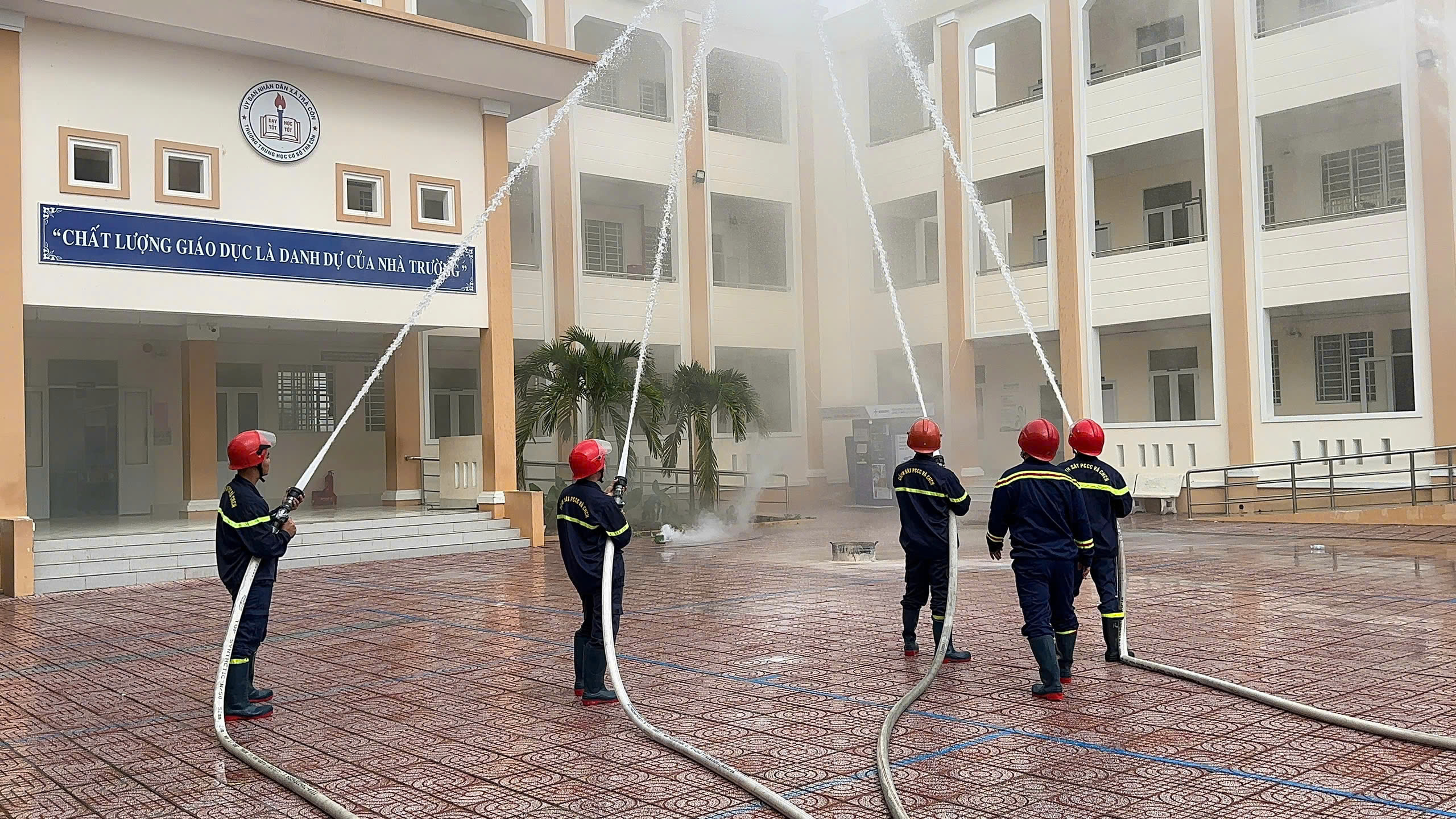 Lực lượng Cảnh sát PCCC và CNCH triển khai đội hình