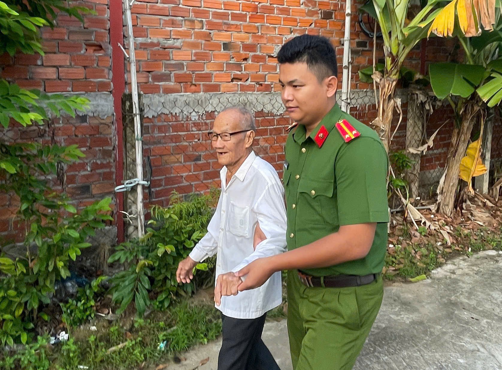 Lực lượng Công an các xã, phường trên địa bàn tỉnh hưởng ứng cao điểm với tinh thần cao nhất (2)