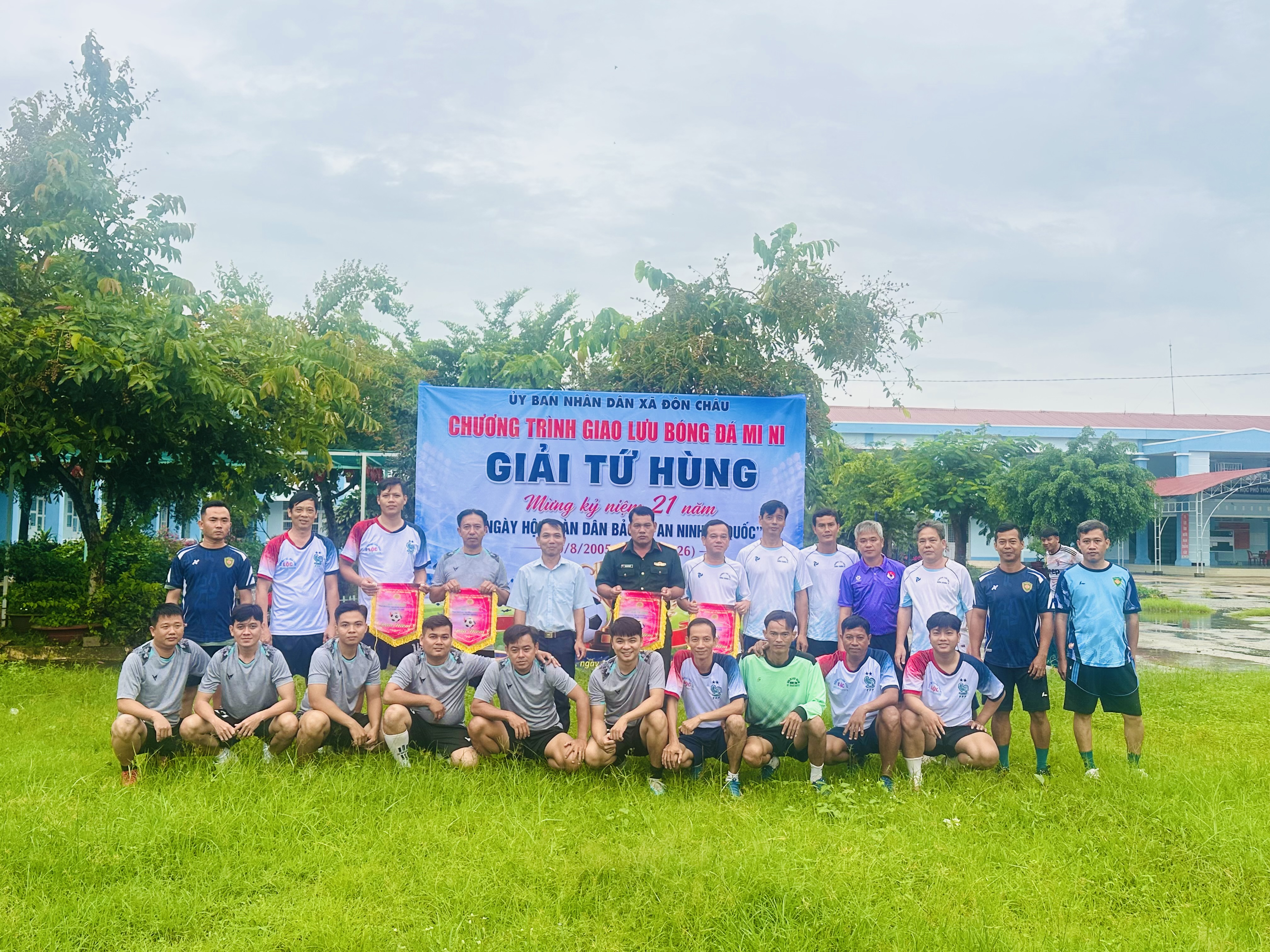 1Tổ chức chương trình giao lưu bóng đá tại Ngày hội