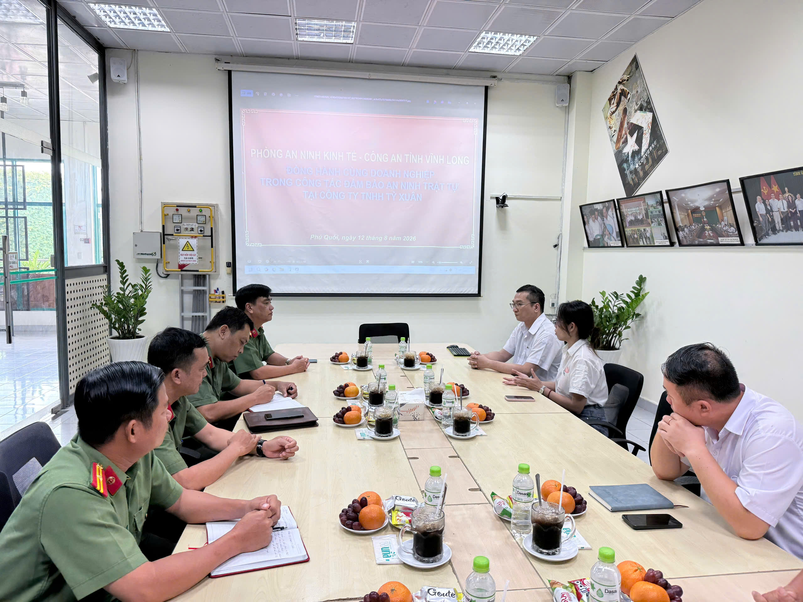 208ANH~1