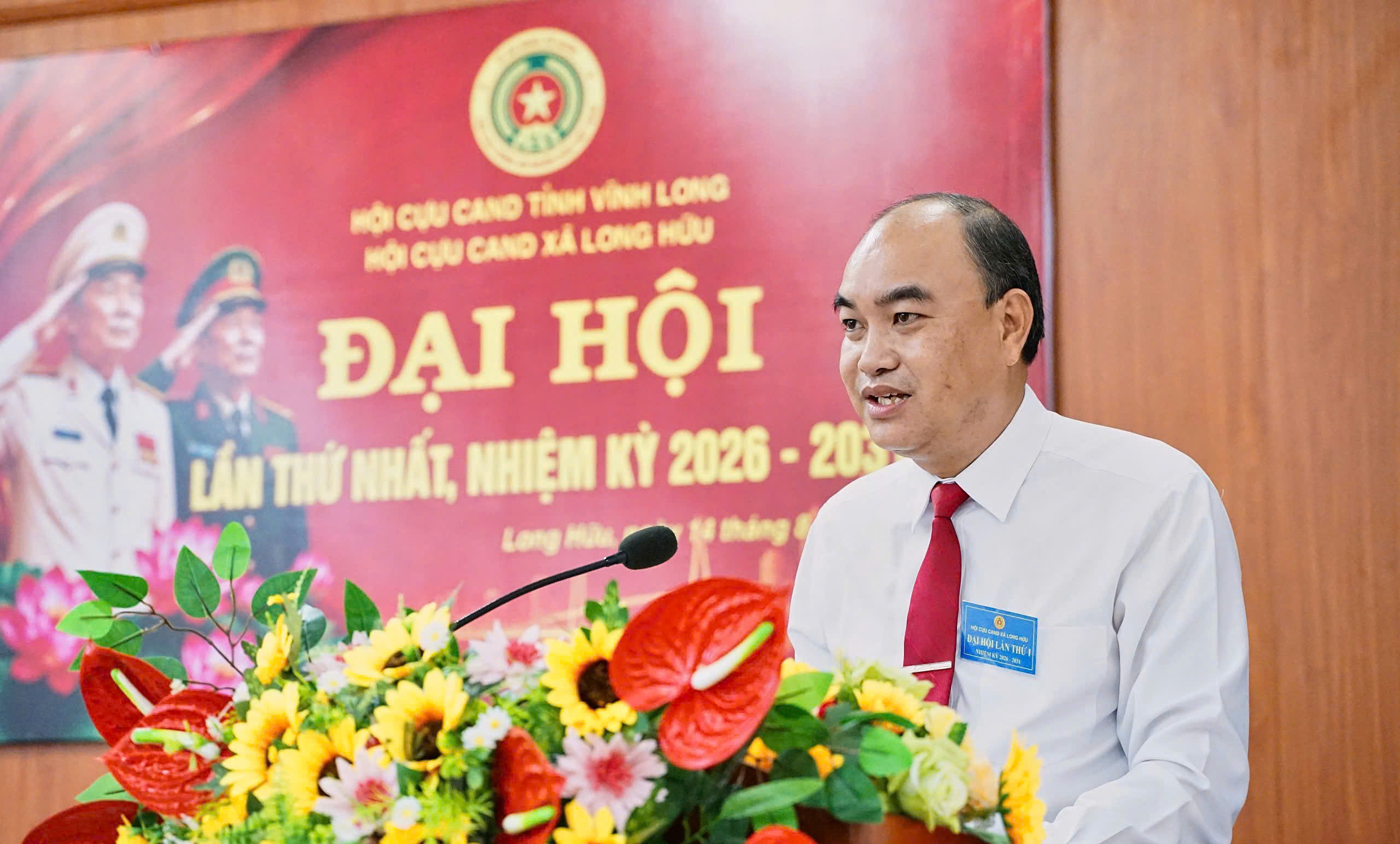5 Đồng chí Lê Thành Tâm, Phó Bí thư Đảng ủy, Chủ tịch UBND xã Long Hữu phát biểu chỉ đạo tại Đại hội