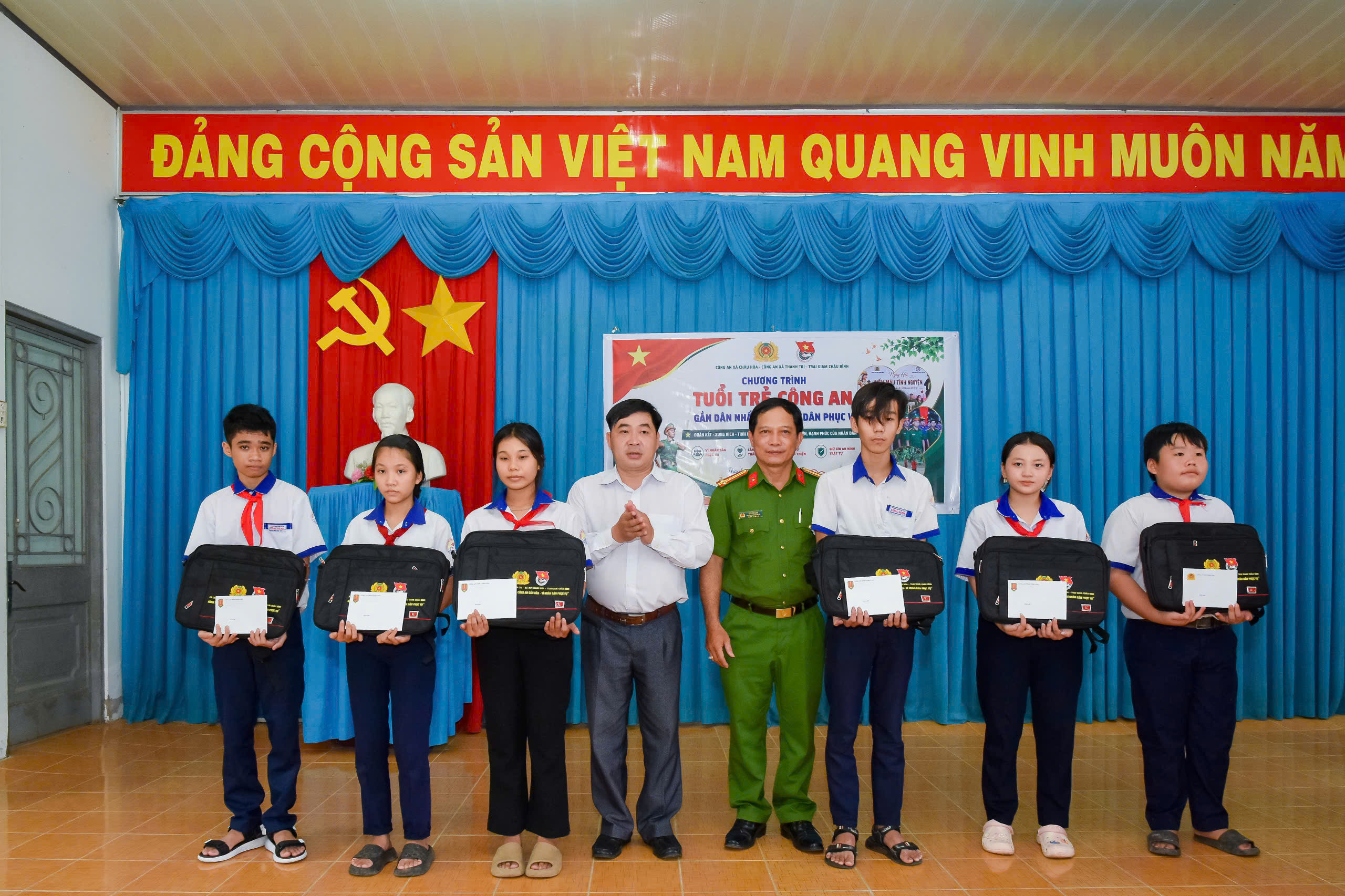 Anh2