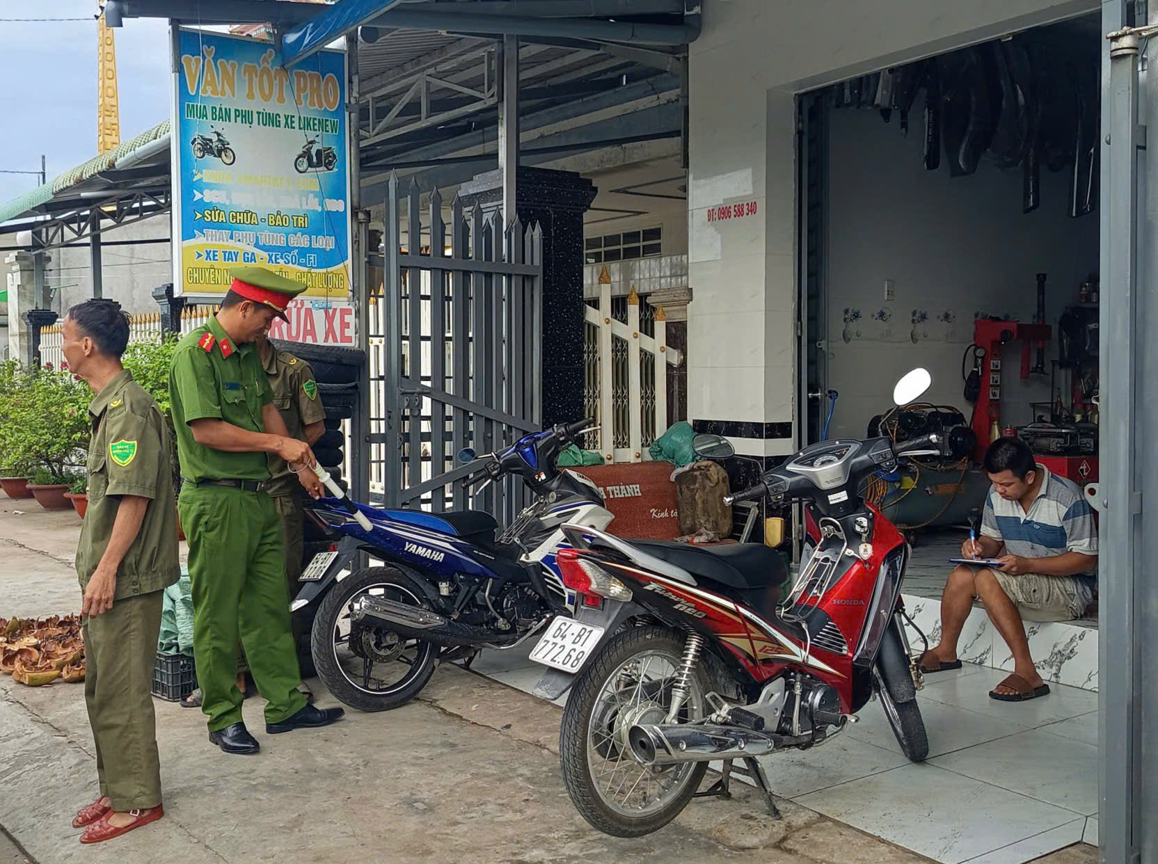 chủ cơ sở ký cam kết 2