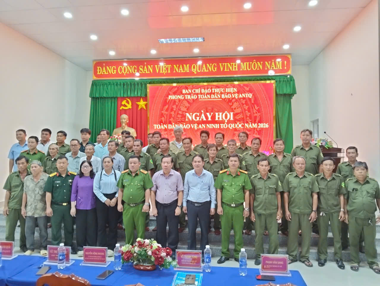 CHỤP LƯU NIỆM