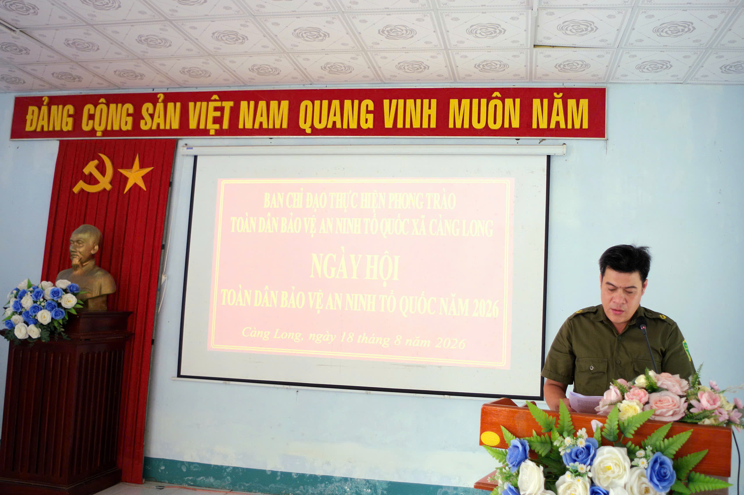 Đ c Nguyễn Thanh Sang Tổ phó Tổ ANTT ở cơ sở ấp Nhị Long Phú phát biểu tham luận