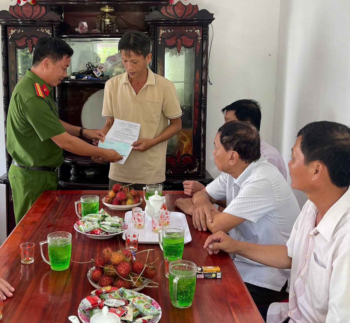 Đ c Nguyễn Văn Toàn nhận QĐ