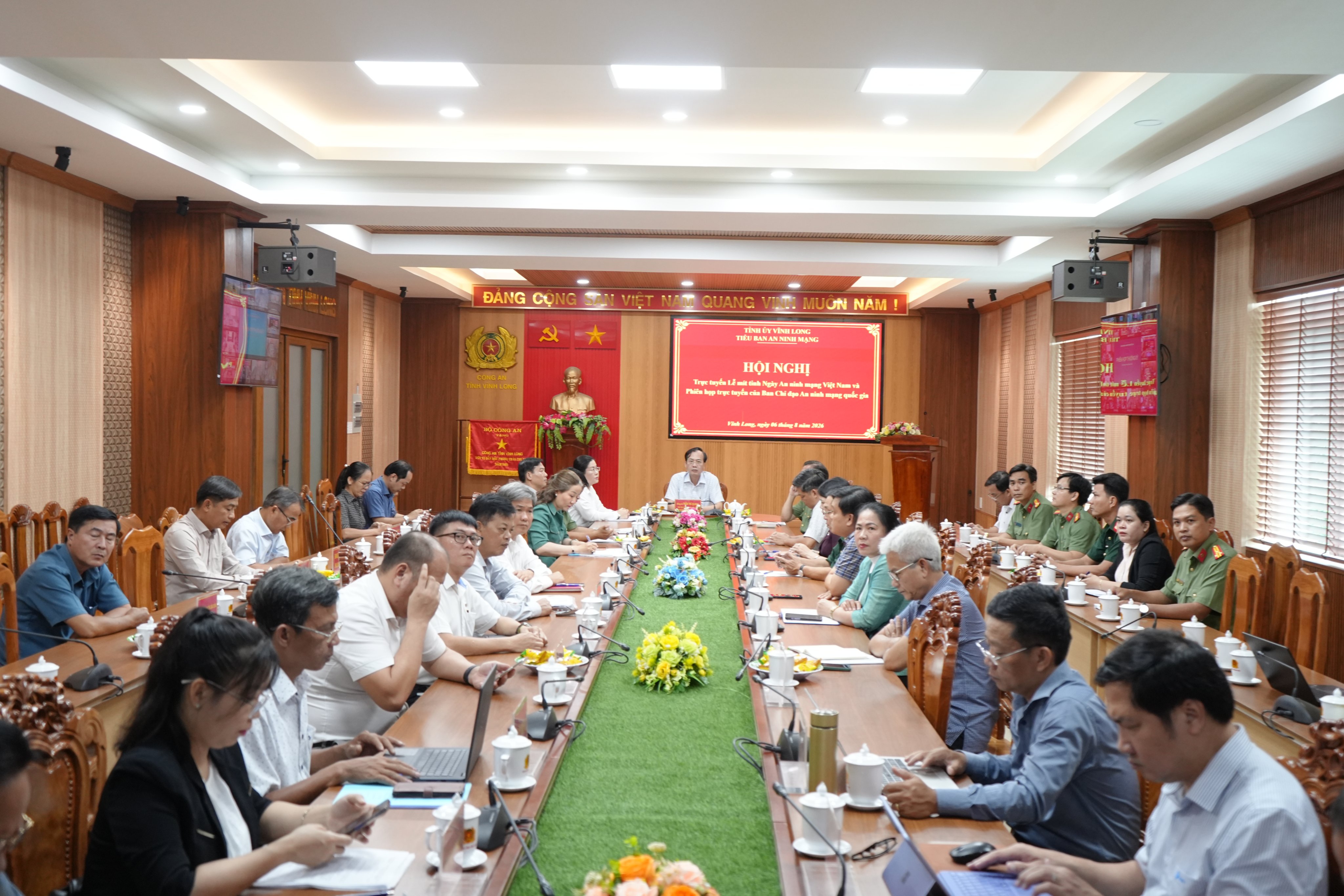 Đại biểu tham dự Hội nghị