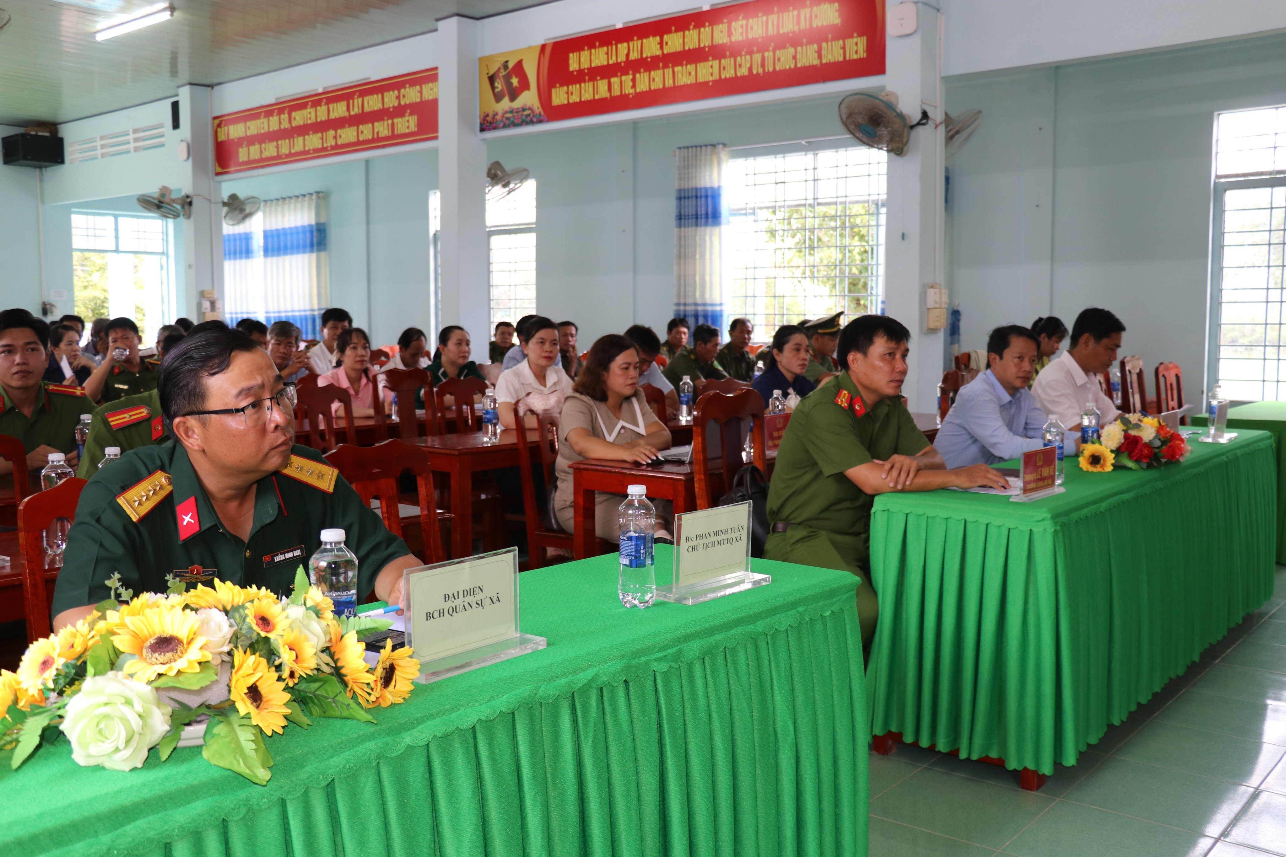 Đại biểu tham dự ngày hội