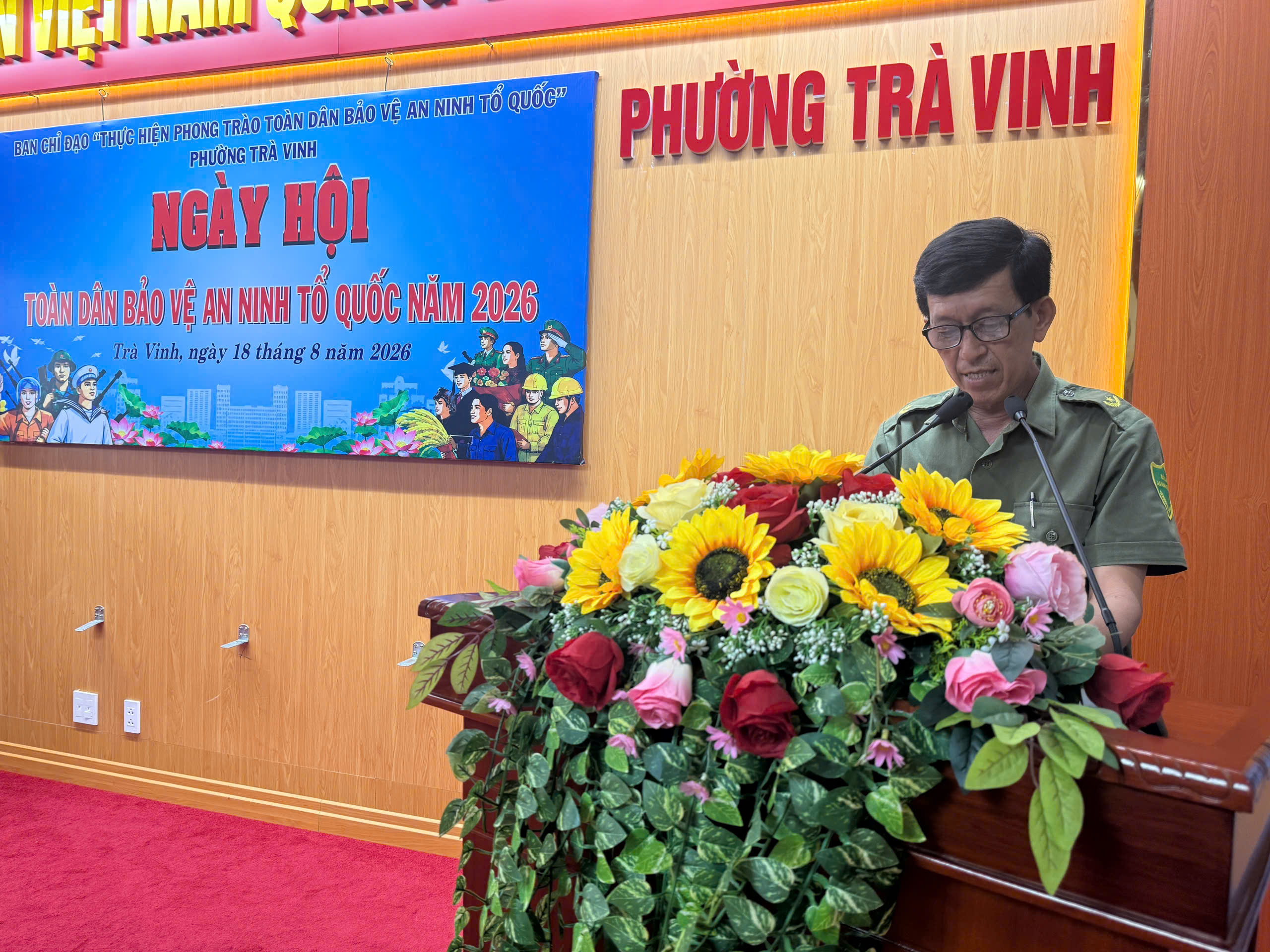 Đại biểu tham gia phát biểu ý kiến tham luận 1