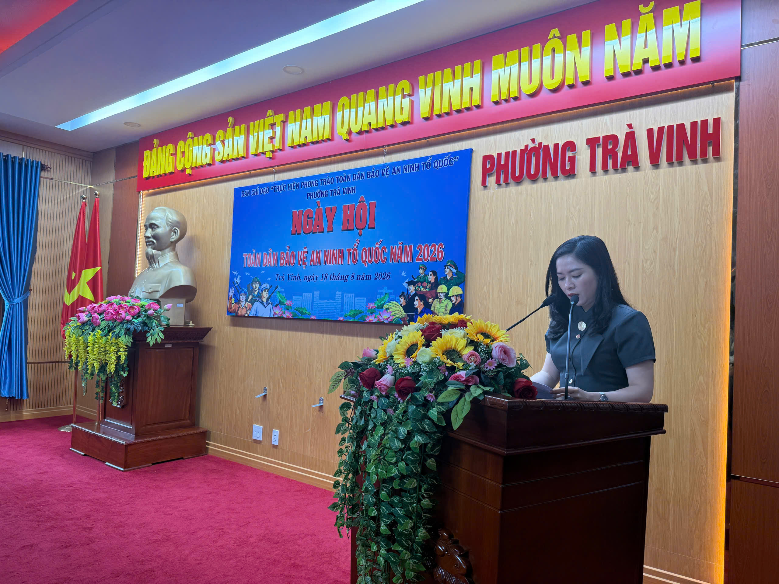 Đại biểu tham gia phát biểu ý kiến tham luận