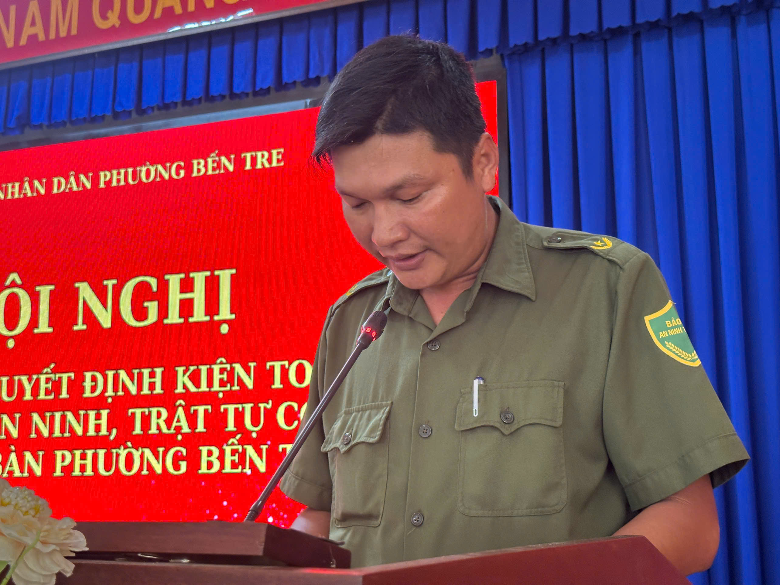 đại diện lực lượng tham gia bảo vệ an ninh, trật tự ở cơ sở phát biểu tiếp thu ý kiến chỉ đạo