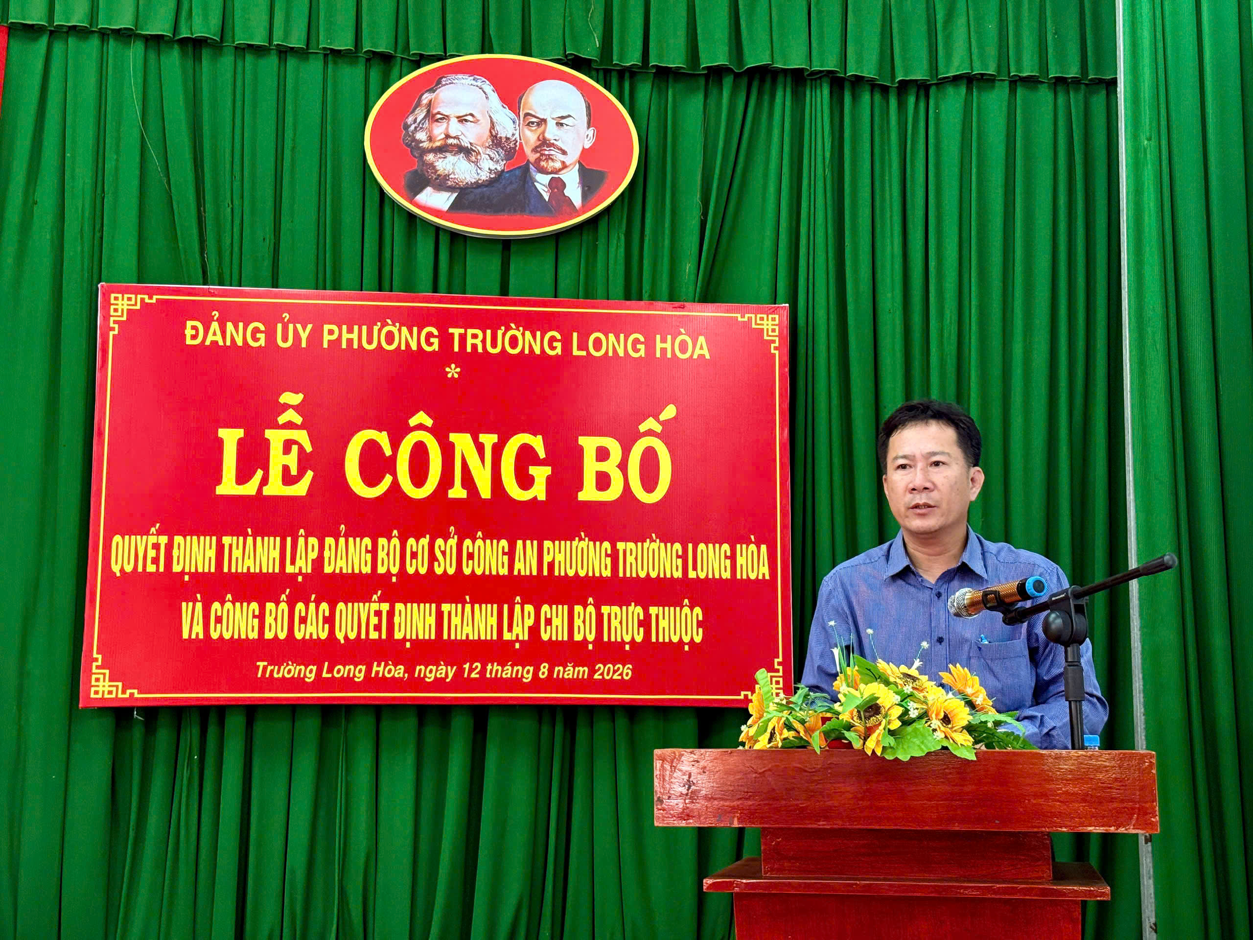 Đồng chí Ấn công bố các QĐ