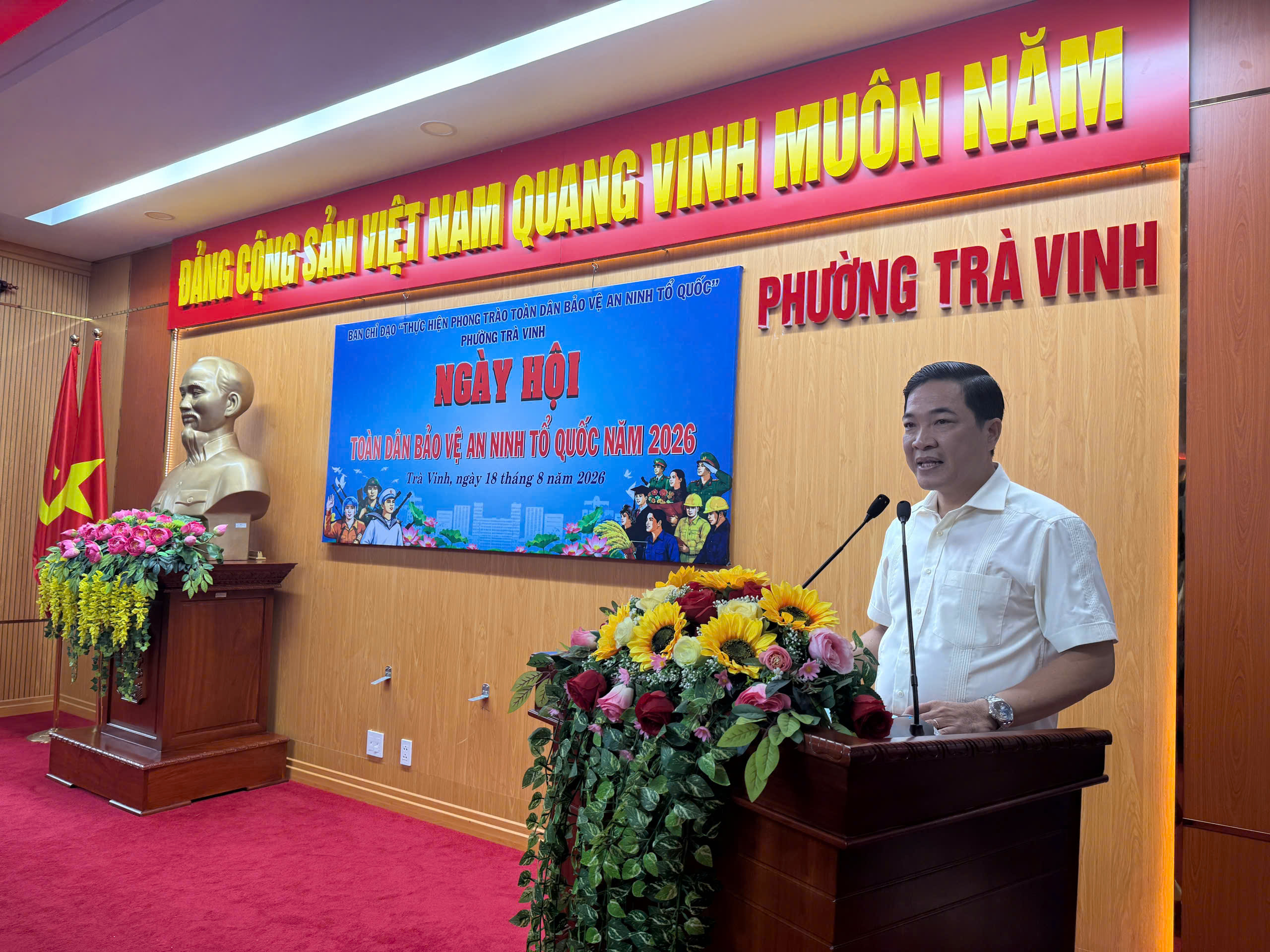 Đồng chí Lê Quốc Nam UVBTV, PCT UBND phường phát biểu chỉ đạo