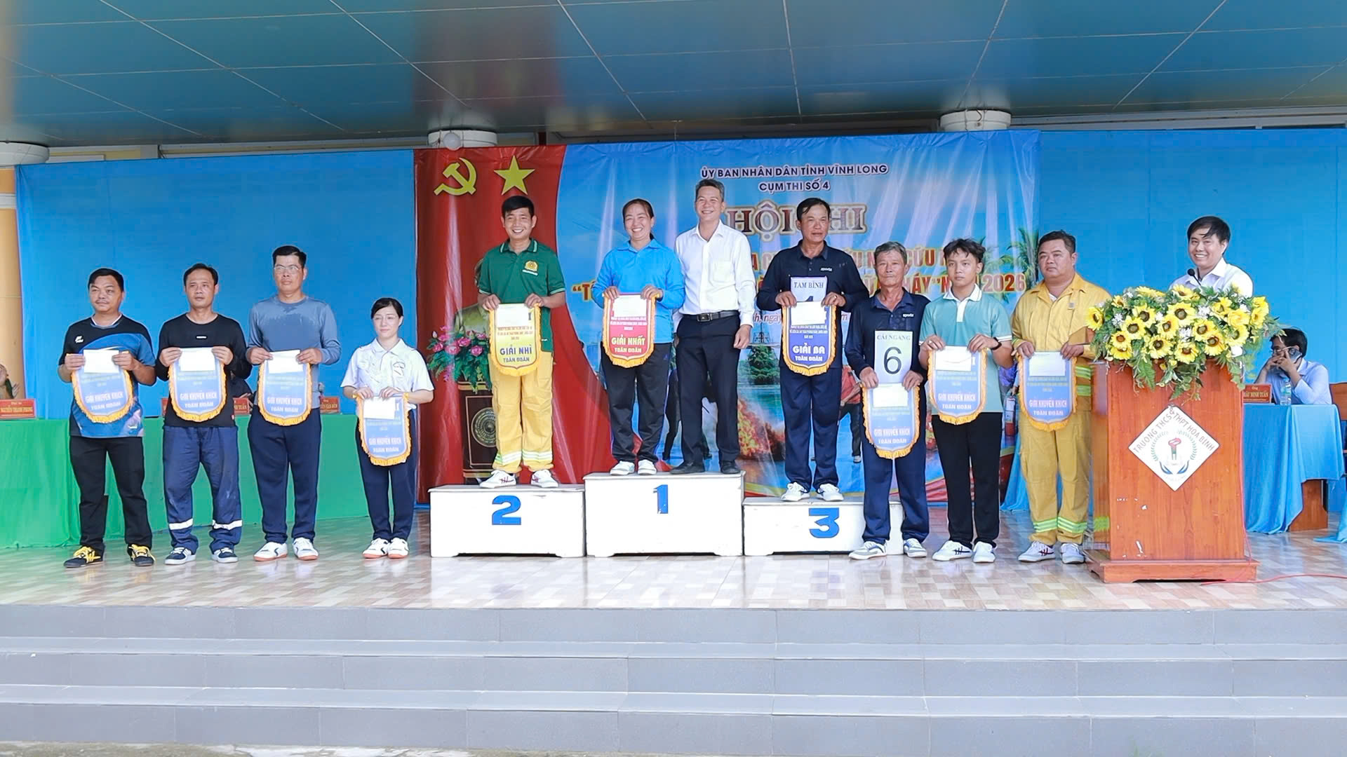 Giải toàn đoàn