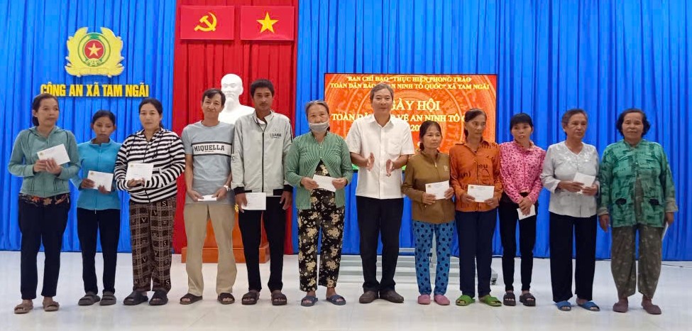 hộ khó khăn 1