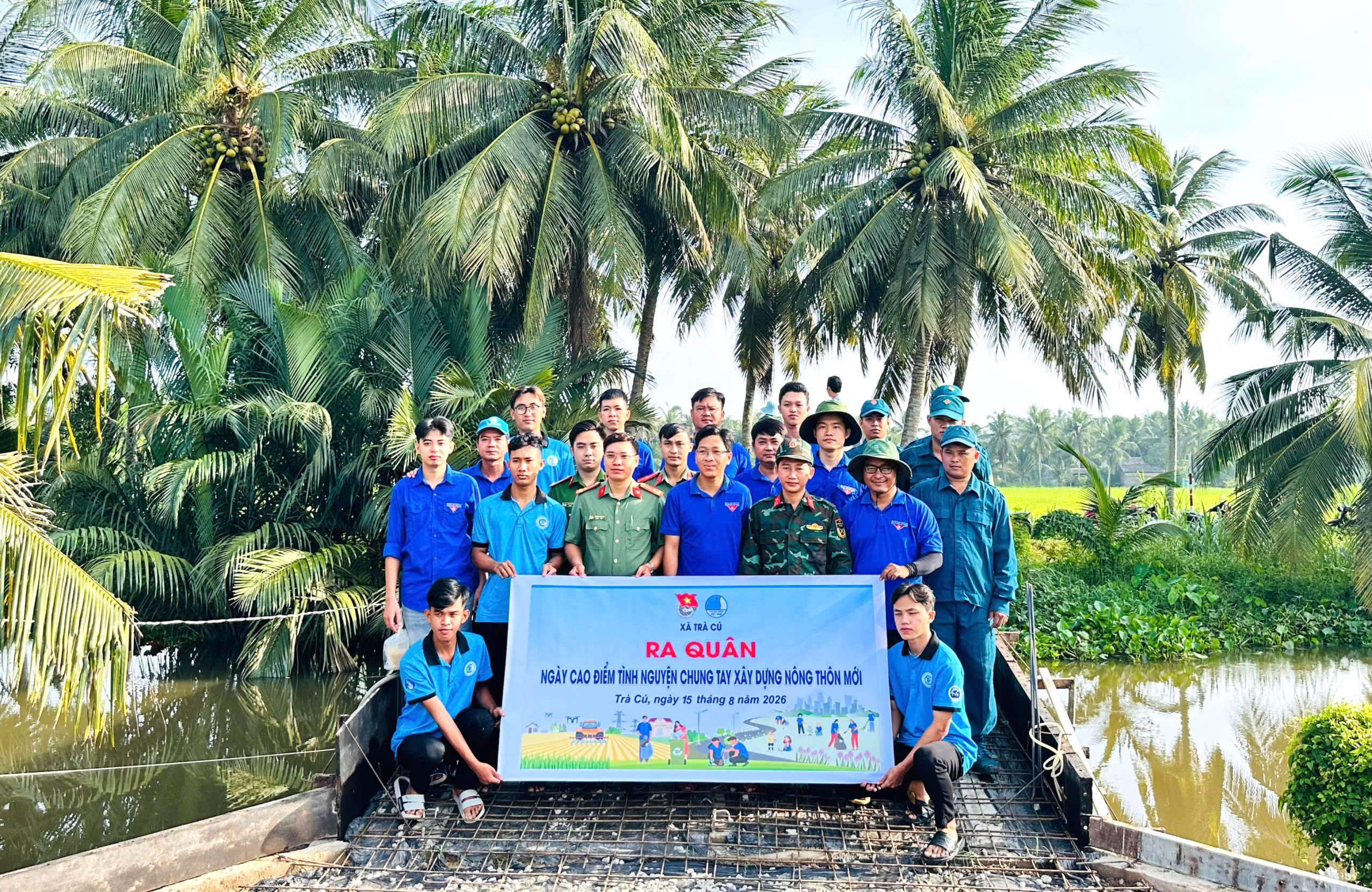 Lực lượng tham gia ra quân