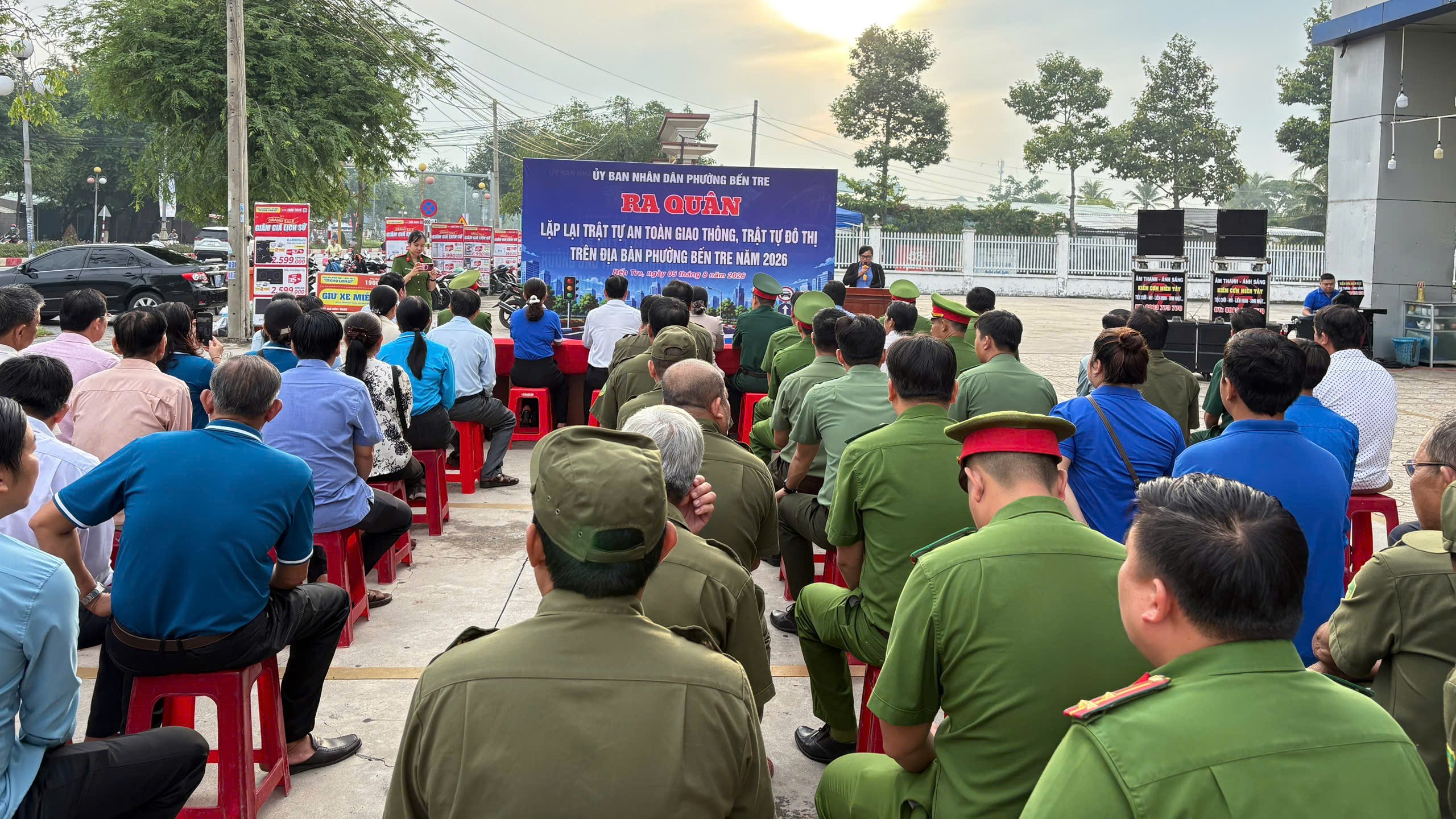 Quang cảnh buổi Lễ ra quân (2)