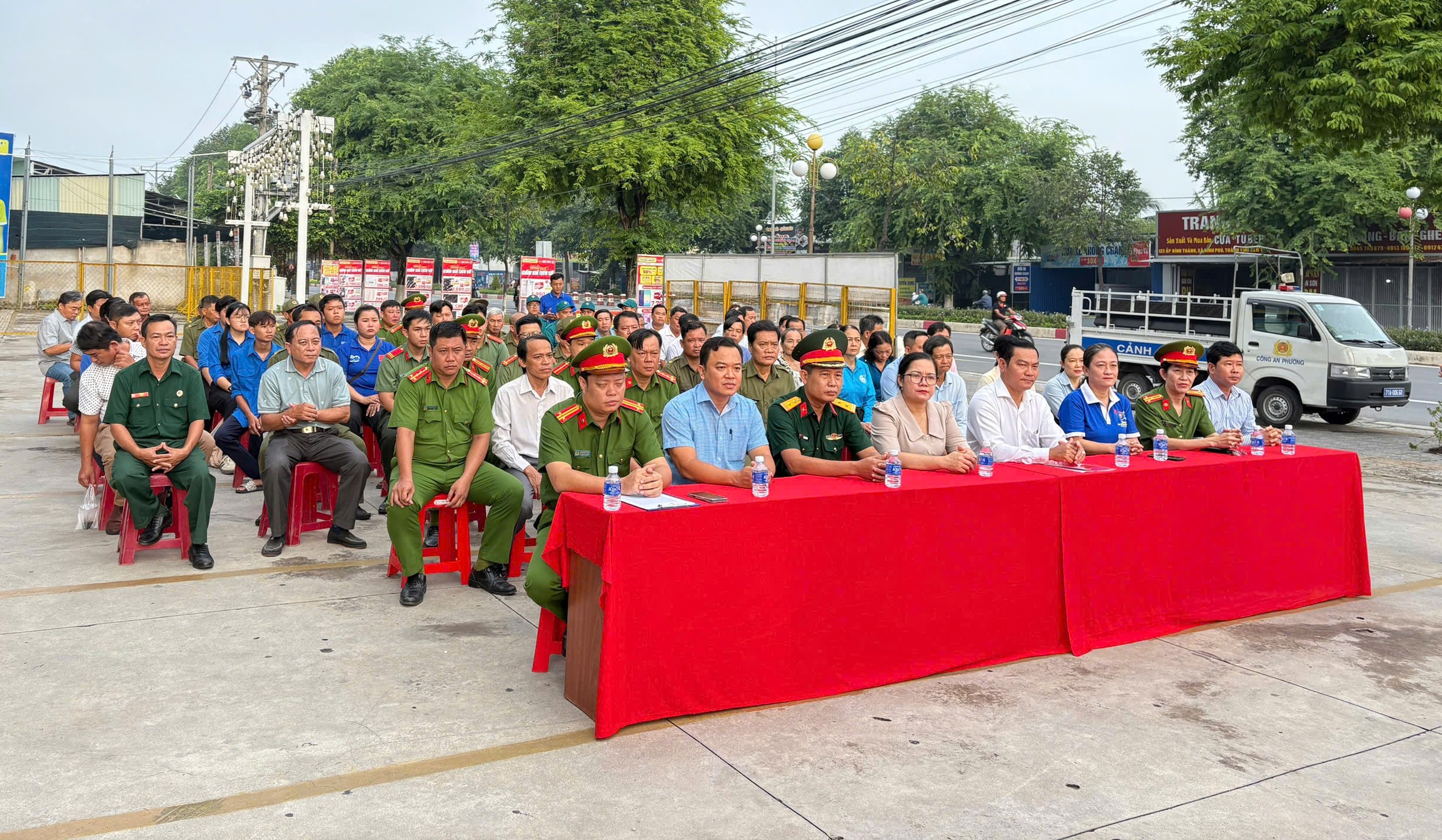 Quang cảnh buổi Lễ ra quân