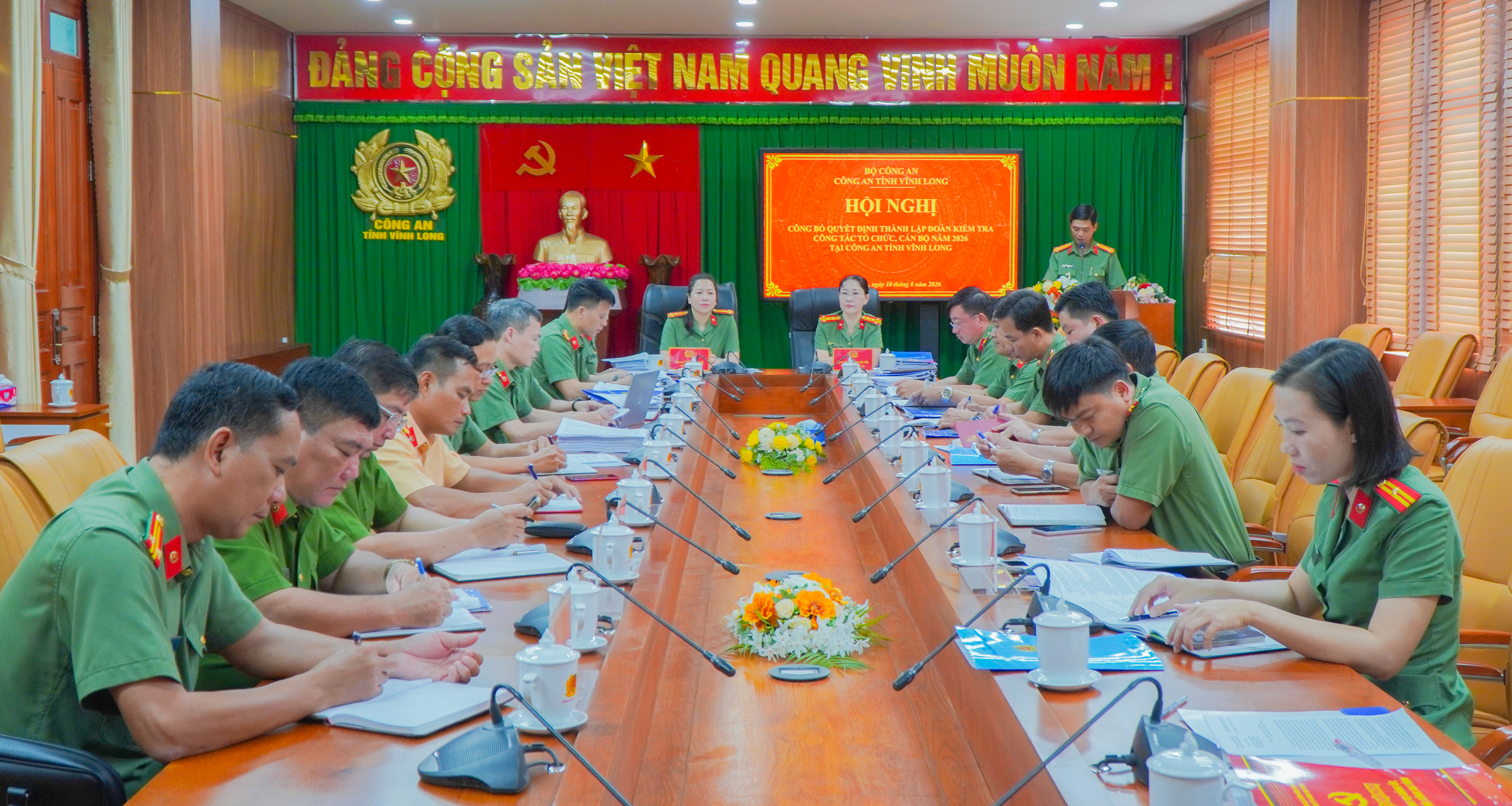 Quang cảnh hội nghị