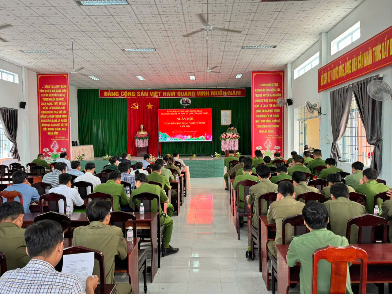 QUANG CẢNH NGÀY HỘI 3