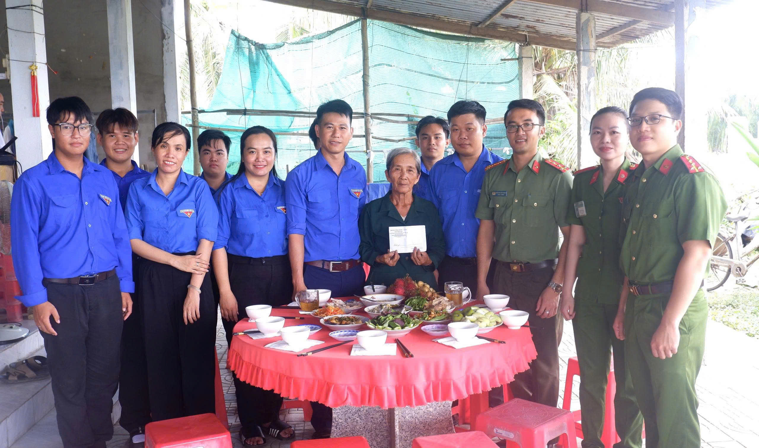 tham gia Đoàn, Hội
