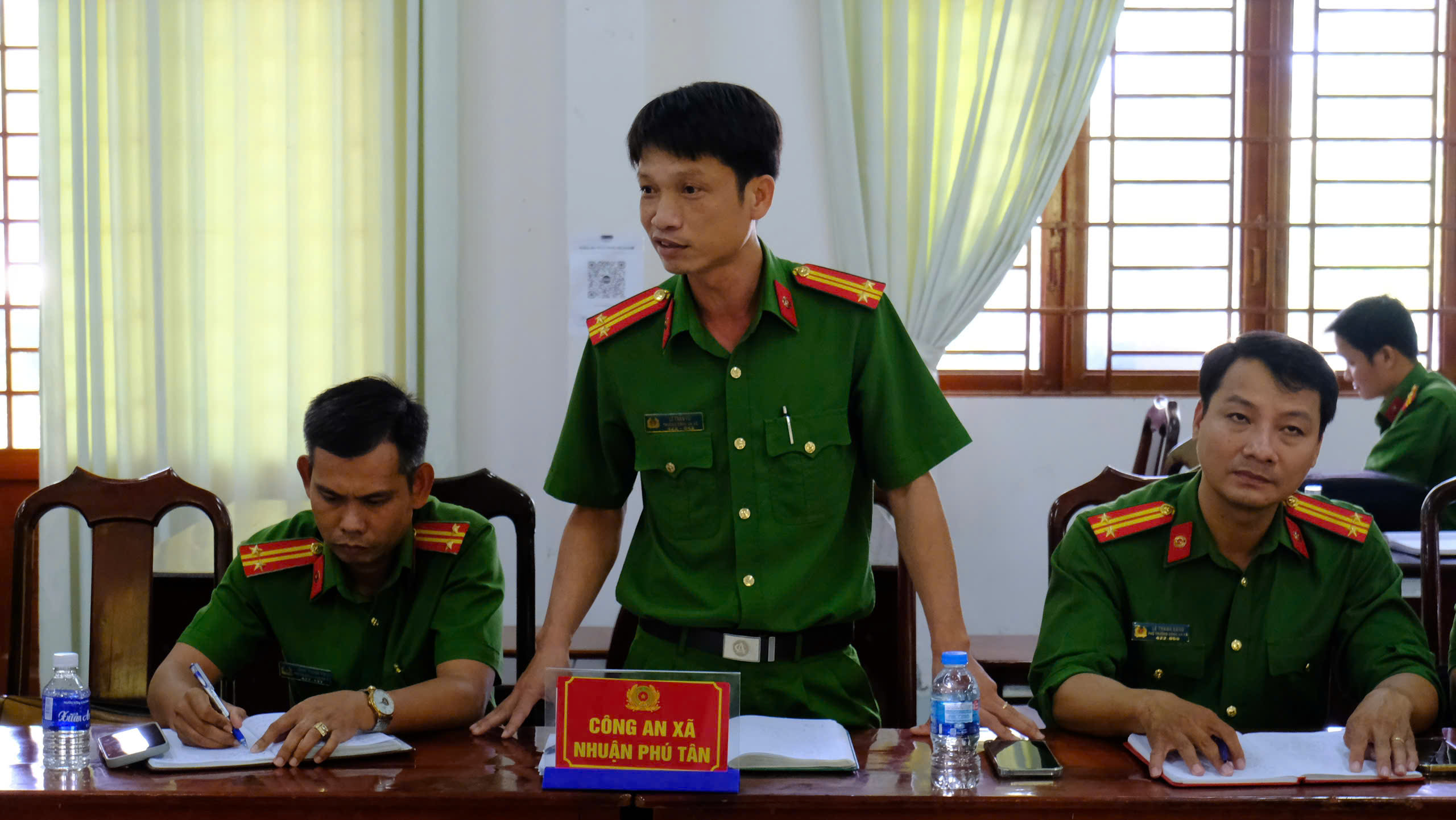 Trao đổi, thảo luận 2