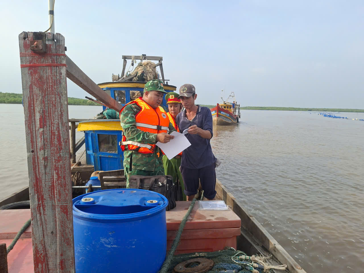 02 9 ẢNH 1 PA04 THỰC TRẠNG VÀ GIẢI PHÁP PHÒNG CHỐNG KHAI THÁC HẢI SẢN BẤT HỢP PHÁP KHÔNG BÁO CÁO VÀ KHÔNG THEO QUY ĐỊNH
