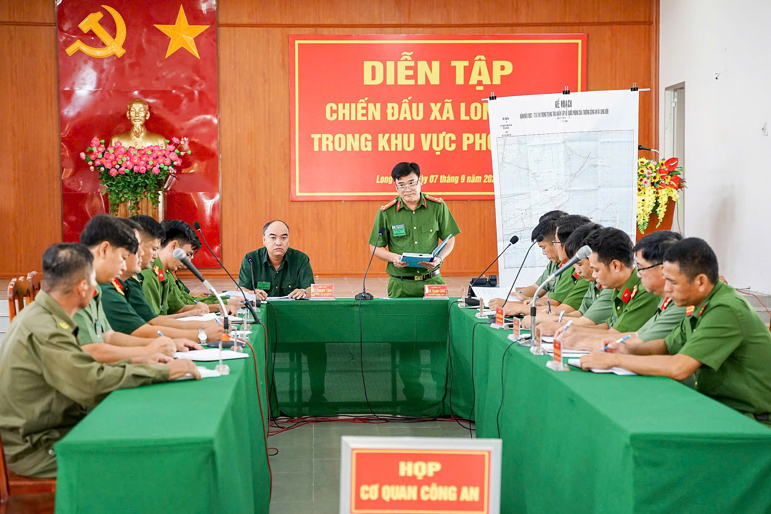 1 Quang cảnh Công an xã tham gia vận hành cơ chế